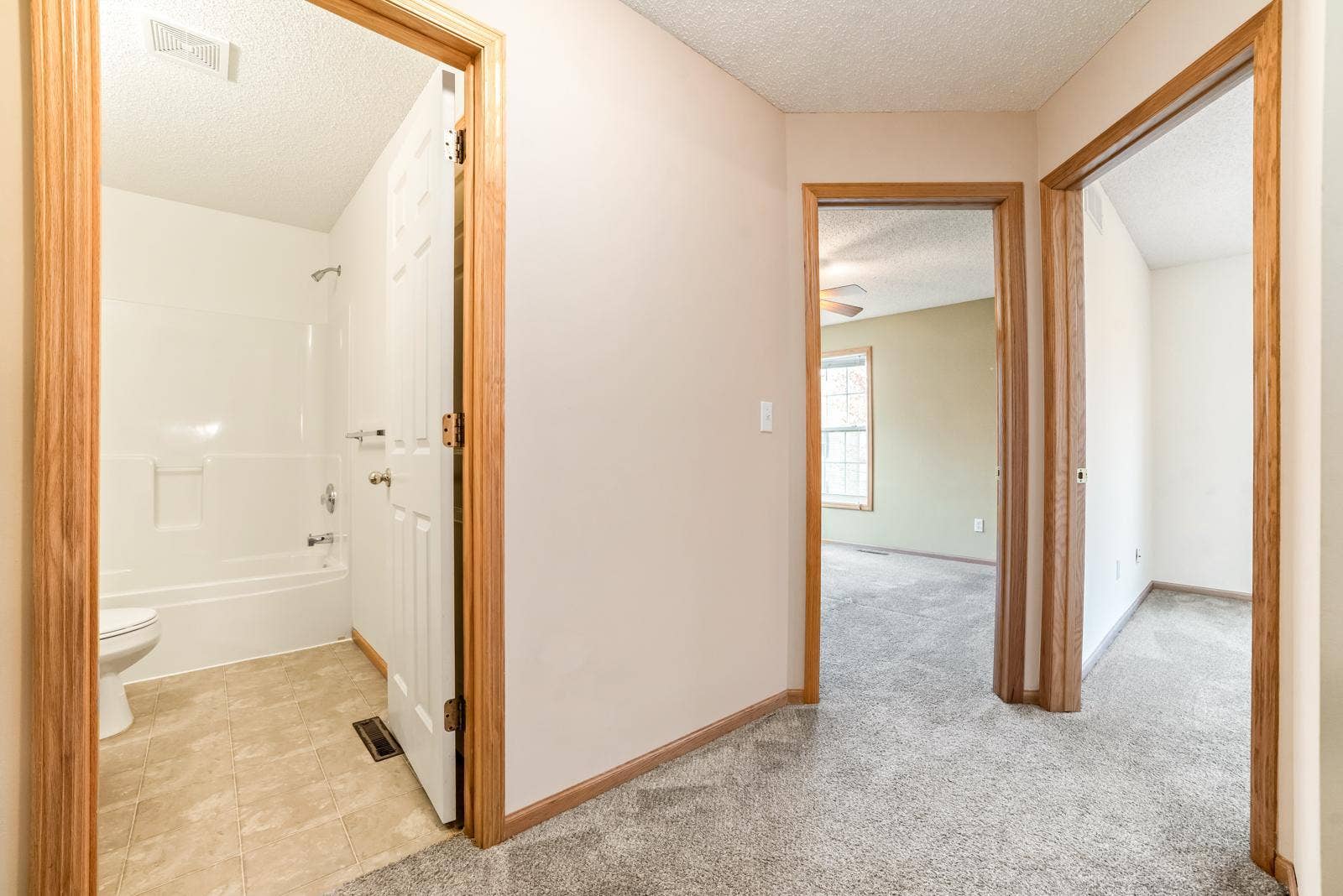 15726 Frisian Lane, Apple Valley, MN 55124 15726 Frisian Lane, Apple Valley, MN 55124