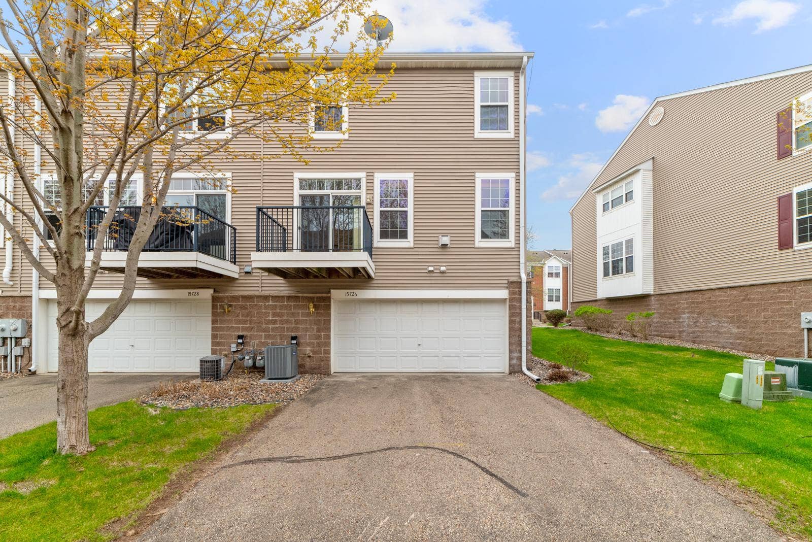 15726 Frisian Lane, Apple Valley, MN 55124 15726 Frisian Lane, Apple Valley, MN 55124