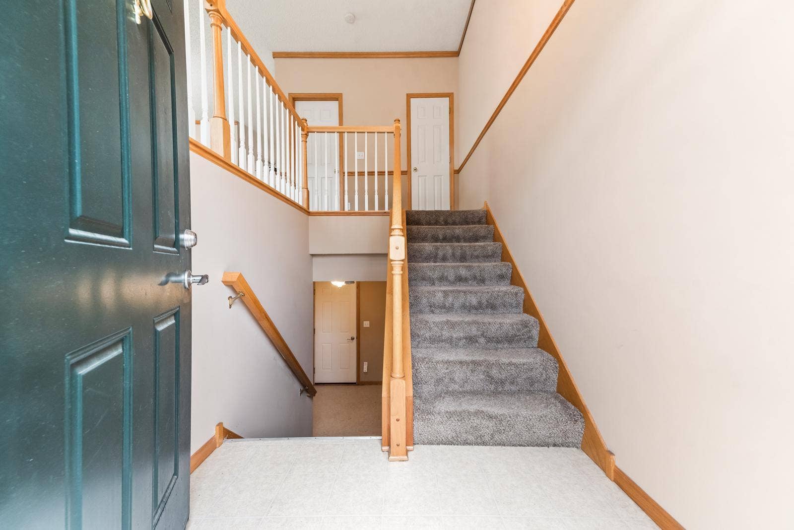 15726 Frisian Lane, Apple Valley, MN 55124 15726 Frisian Lane, Apple Valley, MN 55124
