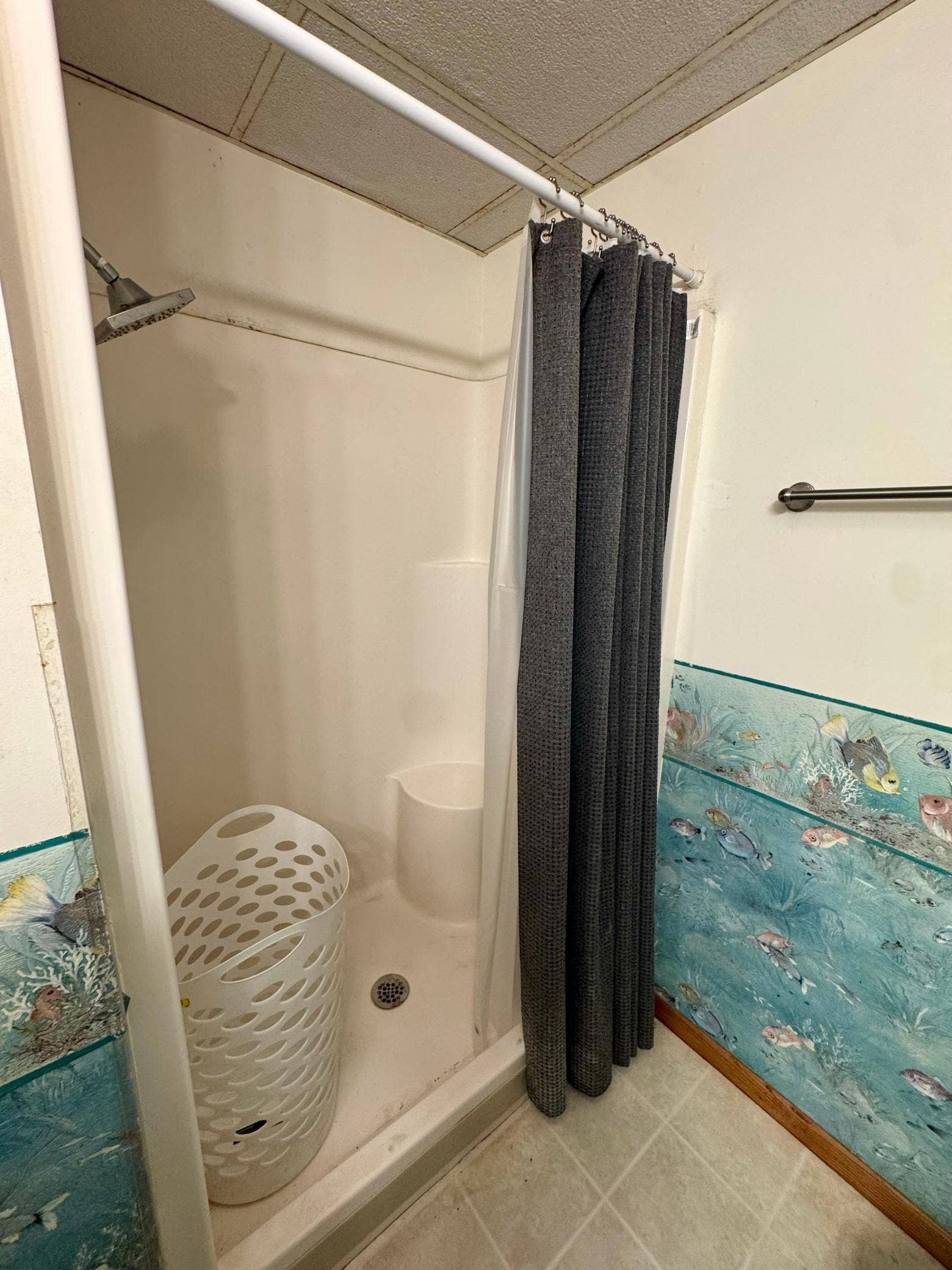 5150 Sherman Drive NE, Bemidji, MN 56601 Lower Level Bath Shower