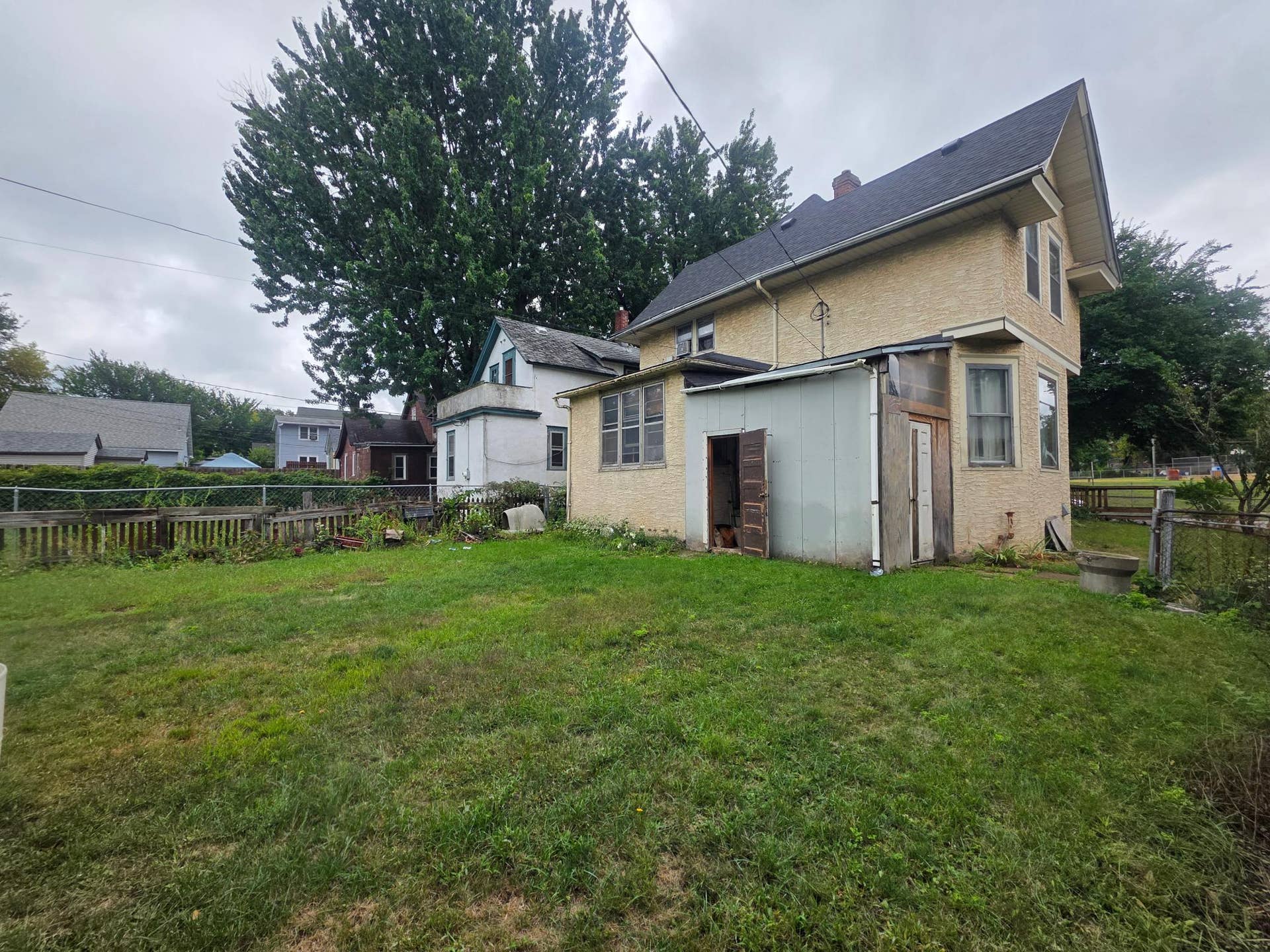 781 Lawson Avenue E, 98, Saint Paul, MN 55106 781 Lawson ave e (5).jpg