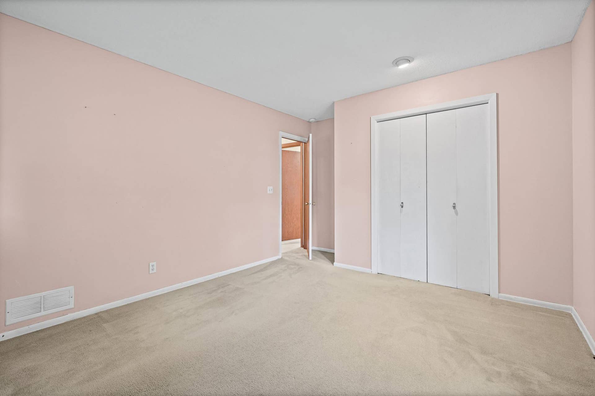 10243 Rich Road, Bloomington, MN 55437 Hardwood floors below carpet