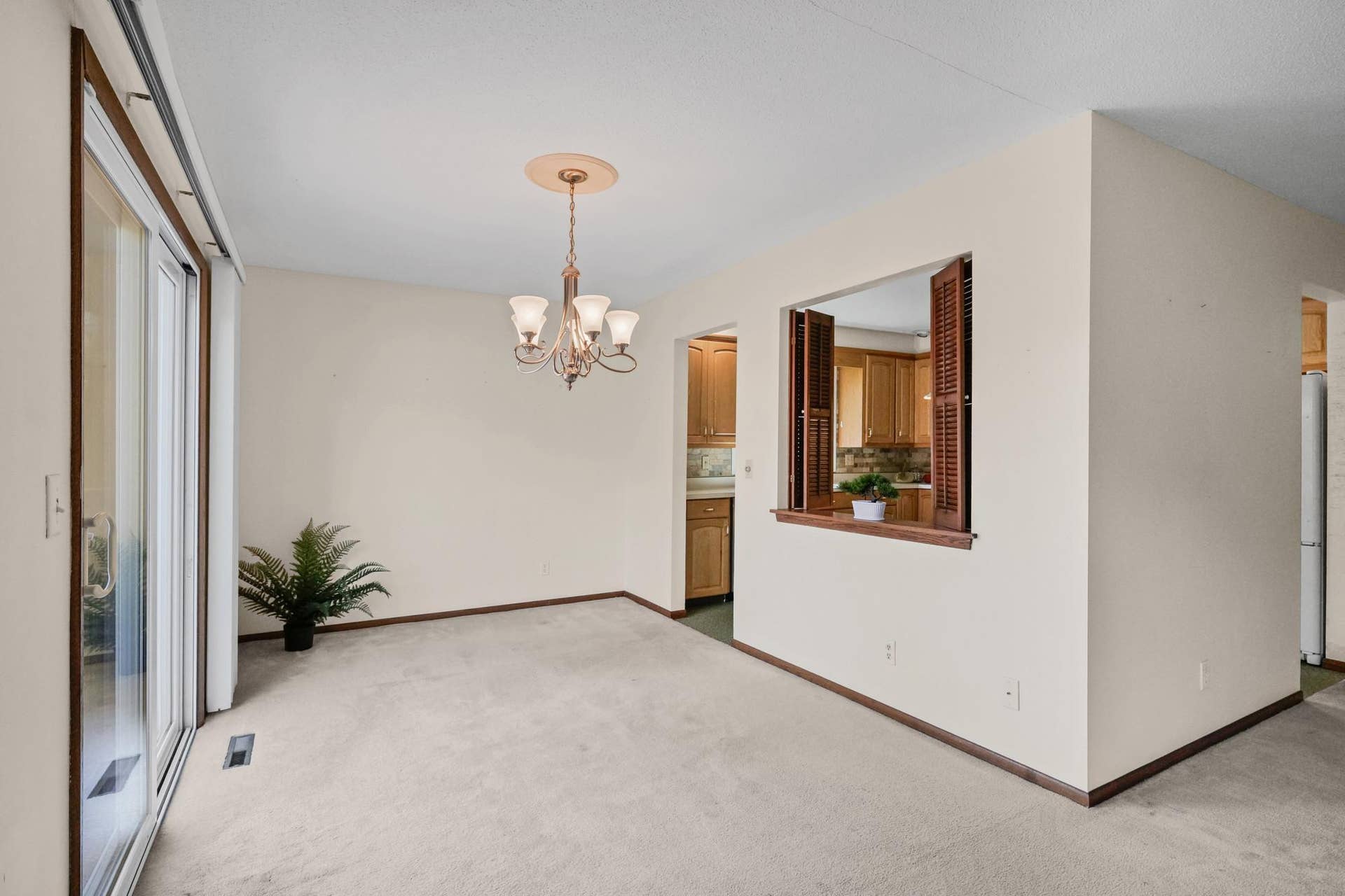 10243 Rich Road, Bloomington, MN 55437 10243 Rich Road, Bloomington, MN 55437