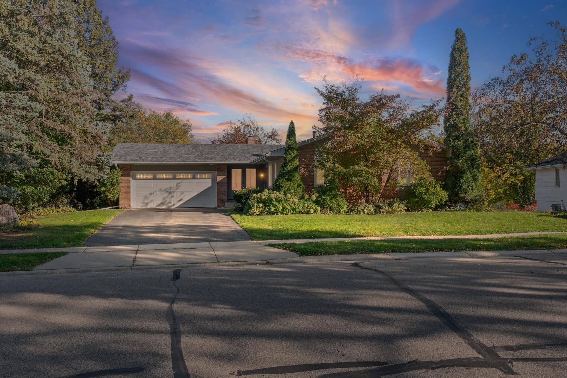 10243 Rich Road, Bloomington, MN 55437 10243 Rich Road, Bloomington, MN 55437