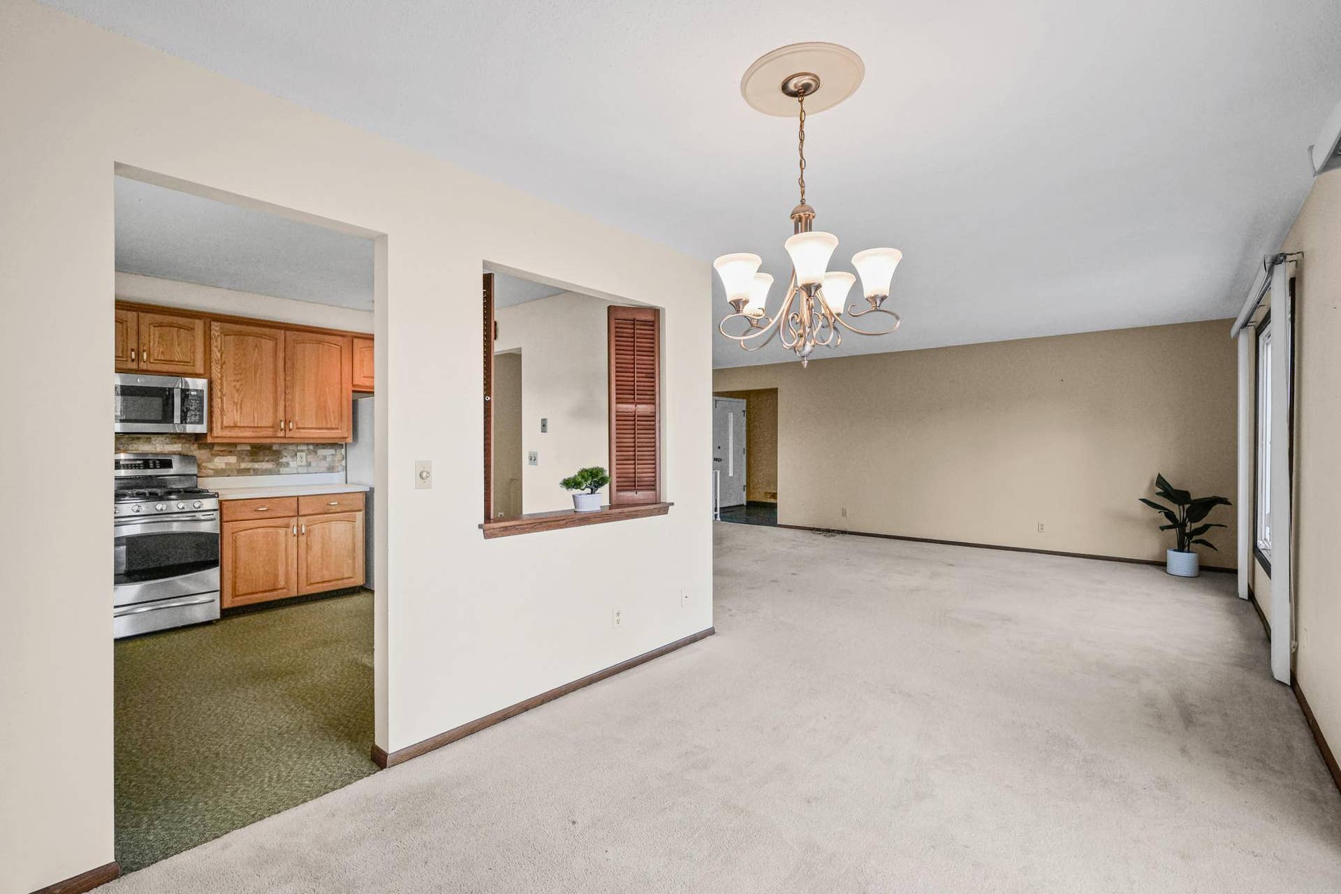 10243 Rich Road, Bloomington, MN 55437 10243 Rich Road, Bloomington, MN 55437