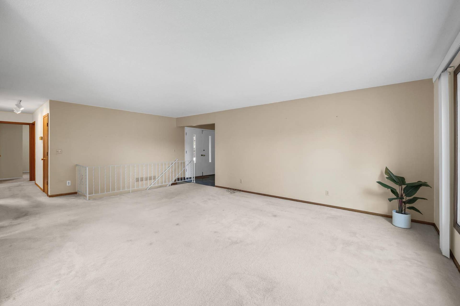 10243 Rich Road, Bloomington, MN 55437 10243 Rich Road, Bloomington, MN 55437