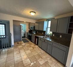 878 Monroe Court, 103, Saint Paul, MN 55102