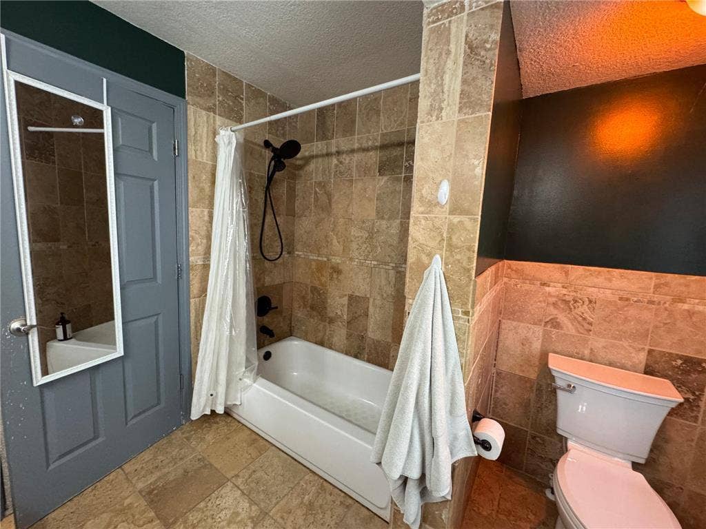 878 Monroe Court, 103, Saint Paul, MN 55102