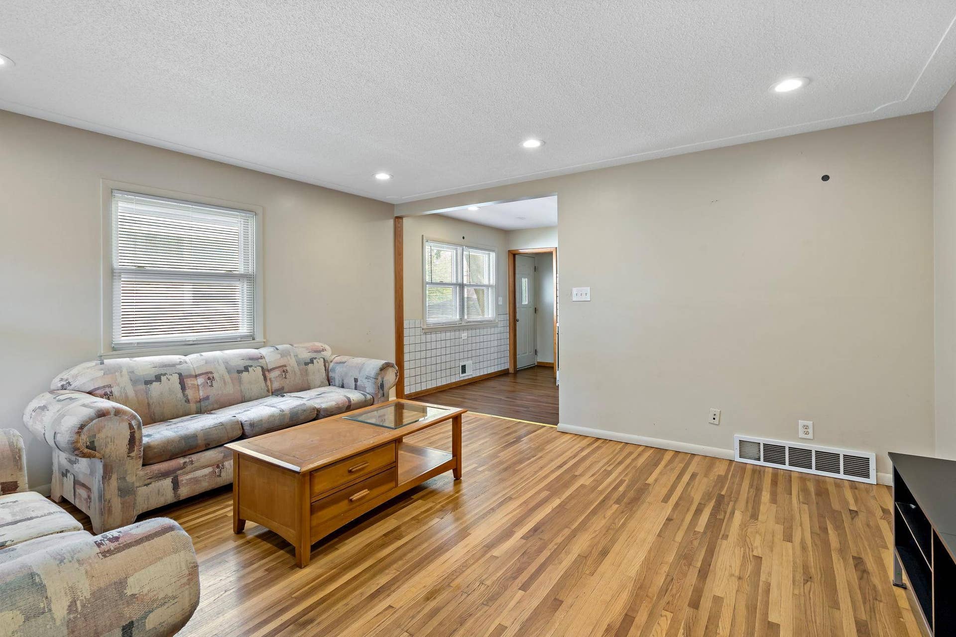 5749 Bloomington Avenue, 17, Minneapolis, MN 55417 There is a side entrance to the home near the eat-in kitchen.