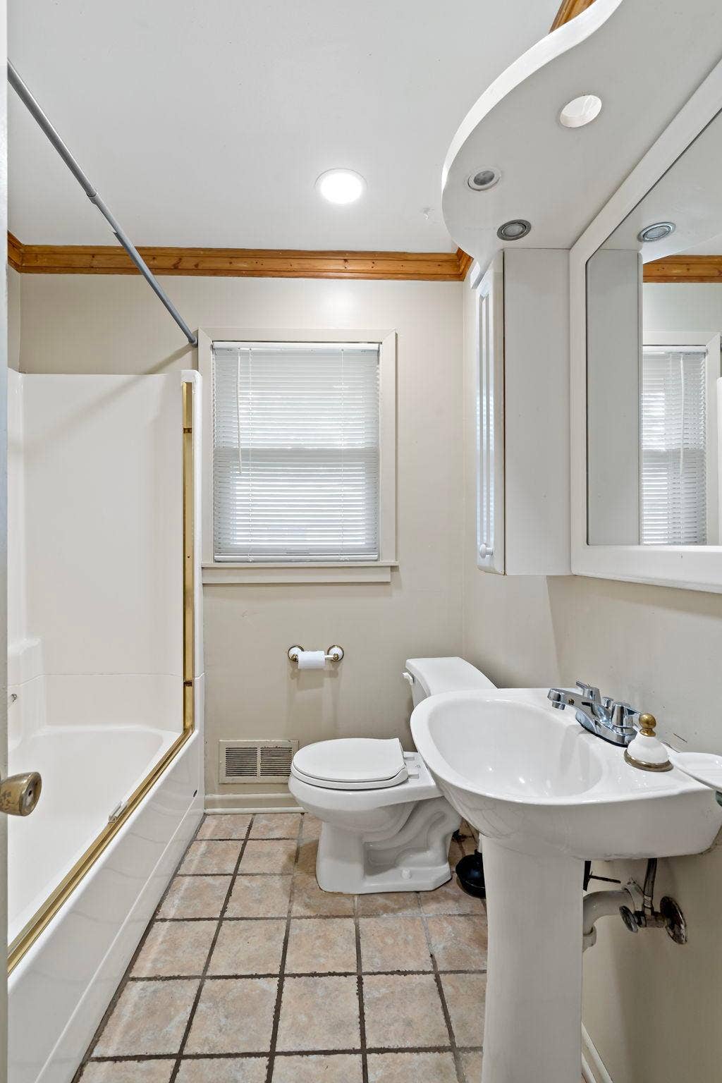 5749 Bloomington Avenue, 17, Minneapolis, MN 55417 Full bathroom with pedestal sink.