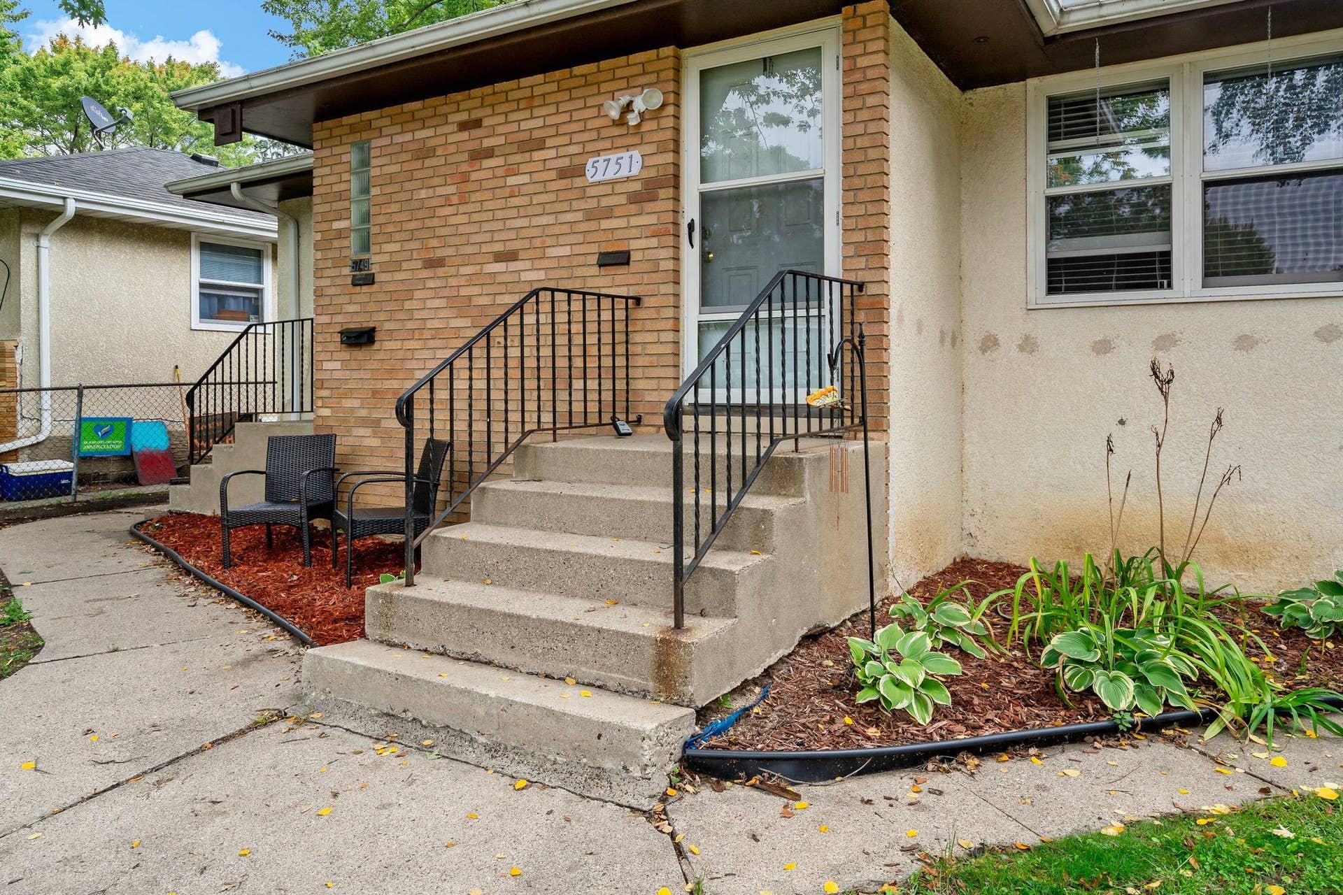 5749 Bloomington Avenue, 17, Minneapolis, MN 55417 Welcome to 5751 Bloomington Ave., Minneapolis, MN, the second unit at the duplex property.
