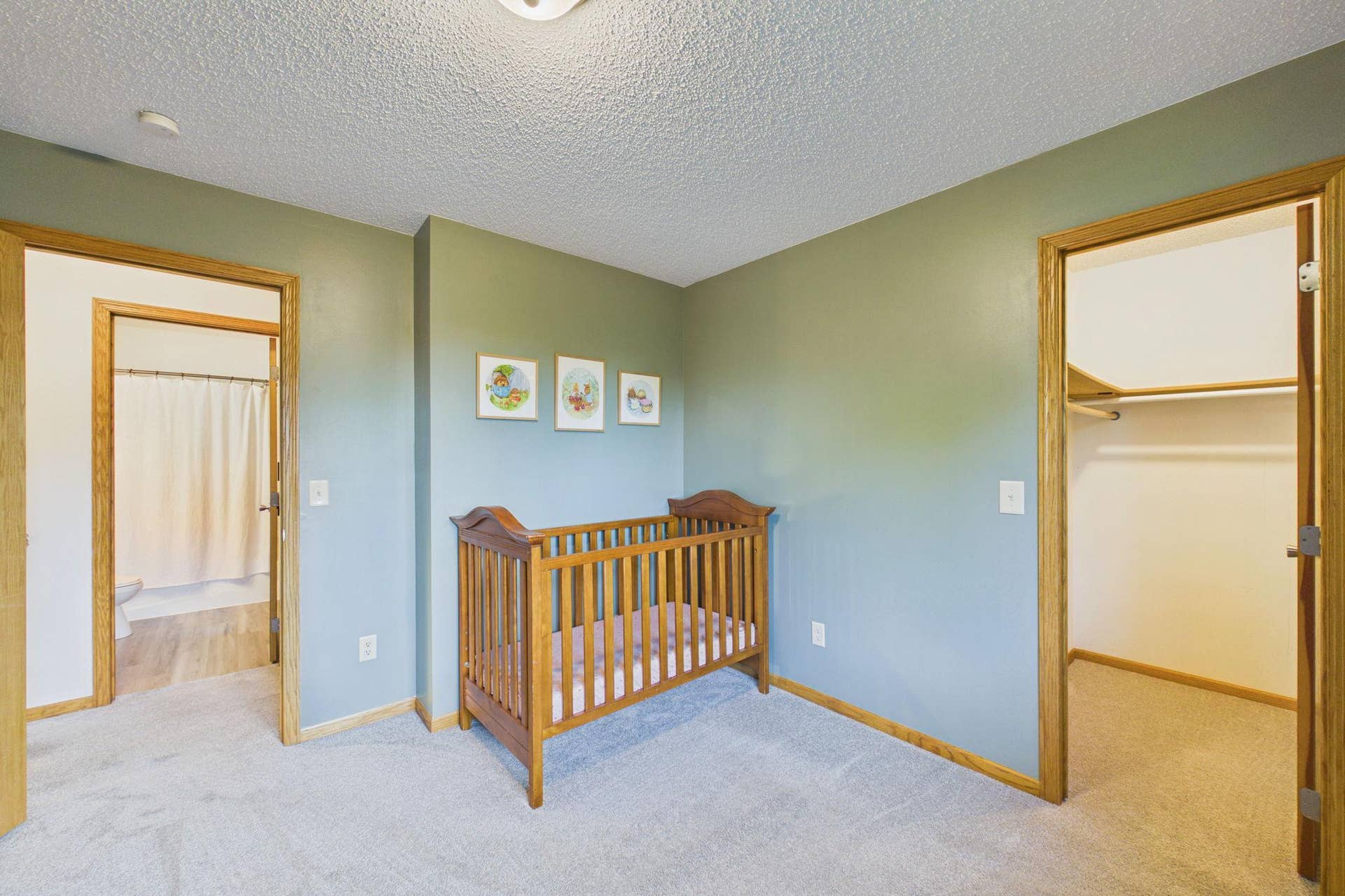 7081 Upper 36th Street N, Oakdale, MN 55128 2nd Bedroom 2 - Upper.jpg