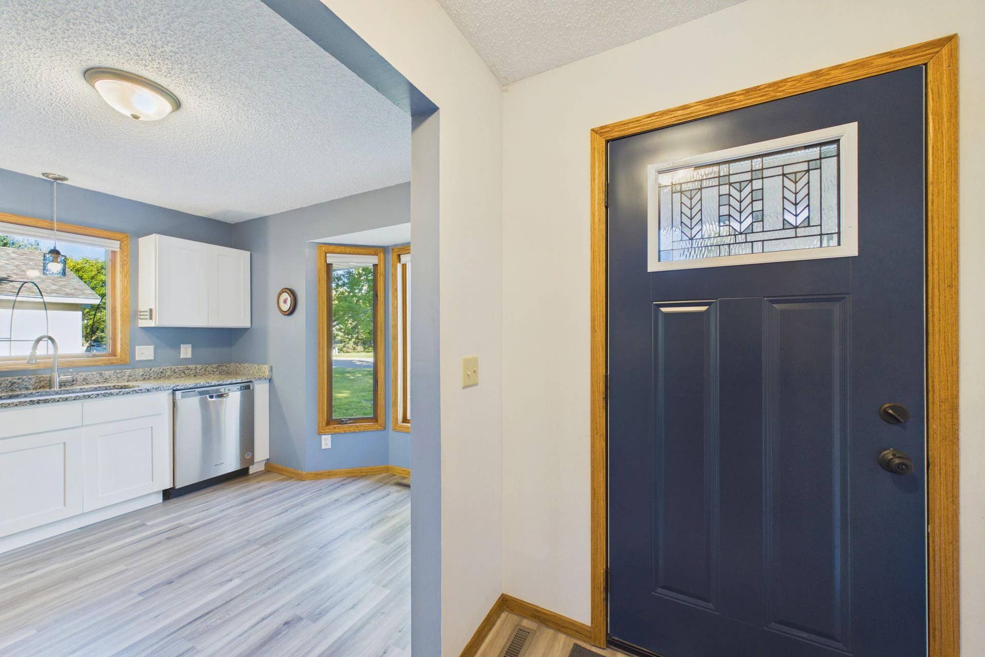 7081 Upper 36th Street N, Oakdale, MN 55128 Front Door.jpg