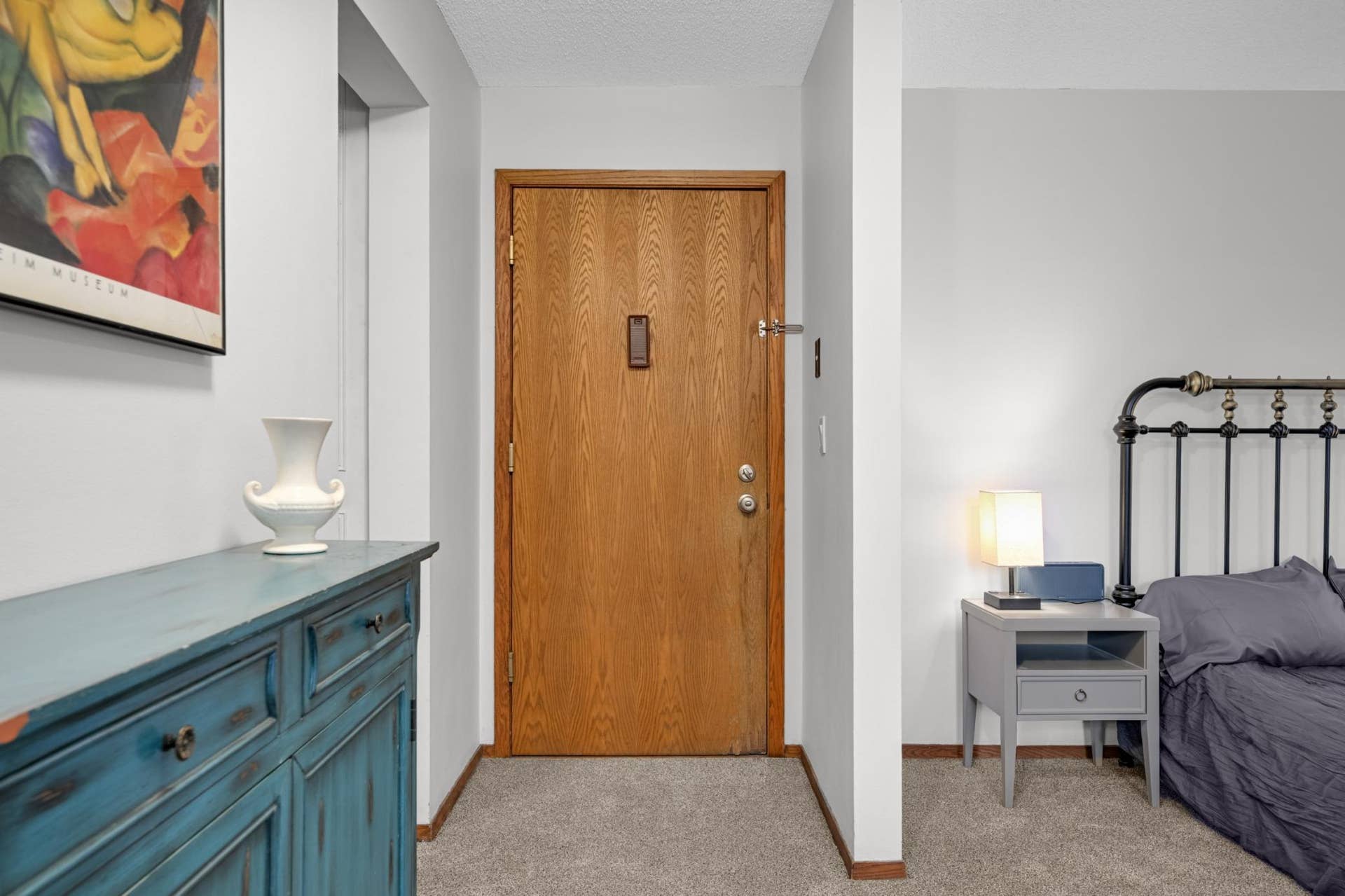 2536 Dupont Avenue S, #101, 47, Minneapolis, MN 55405 Cute and comfortable studio with an efficient layout.