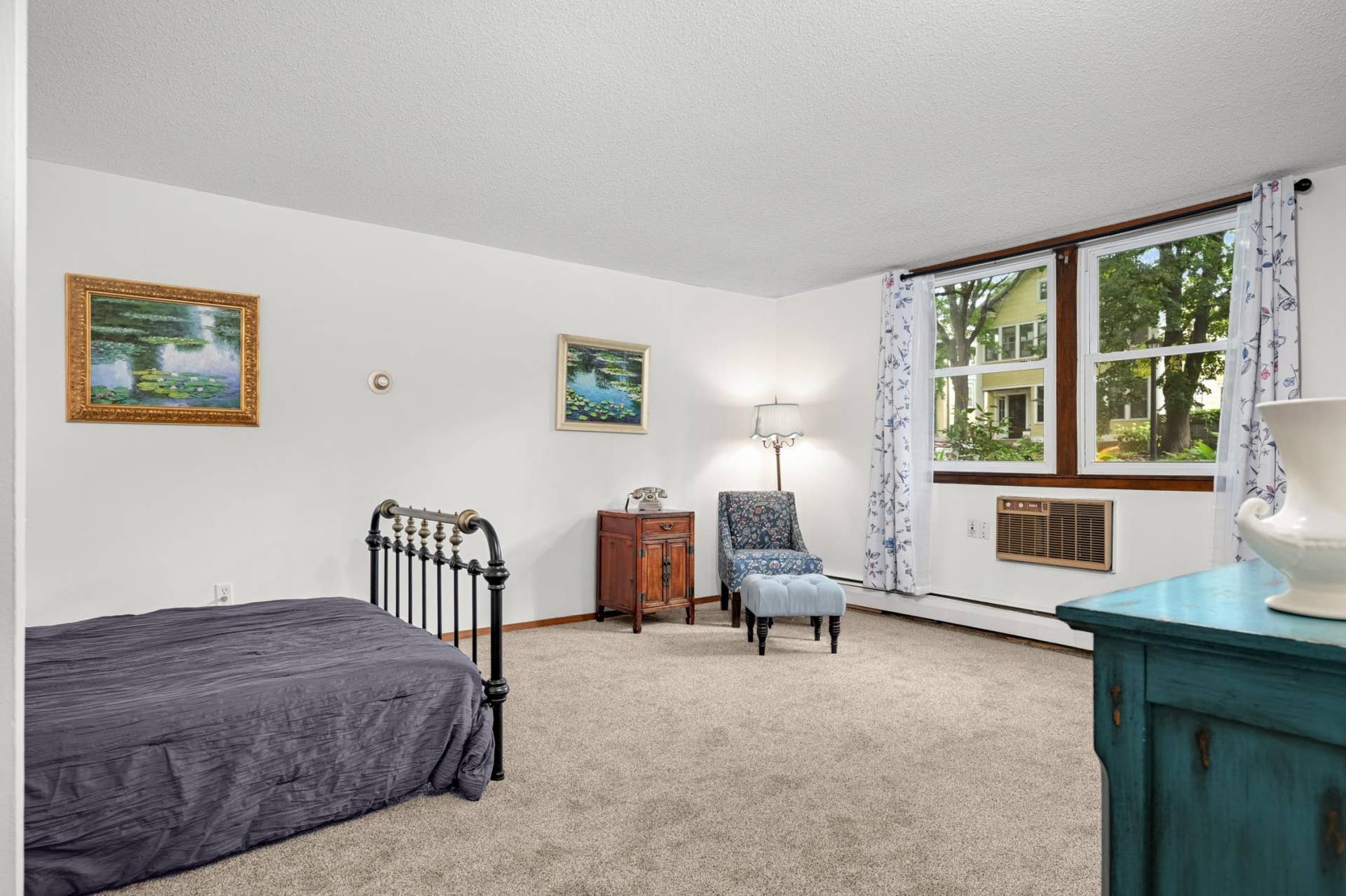 2536 Dupont Avenue S, #101, 47, Minneapolis, MN 55405 Fresh new carpet installed in 2026.