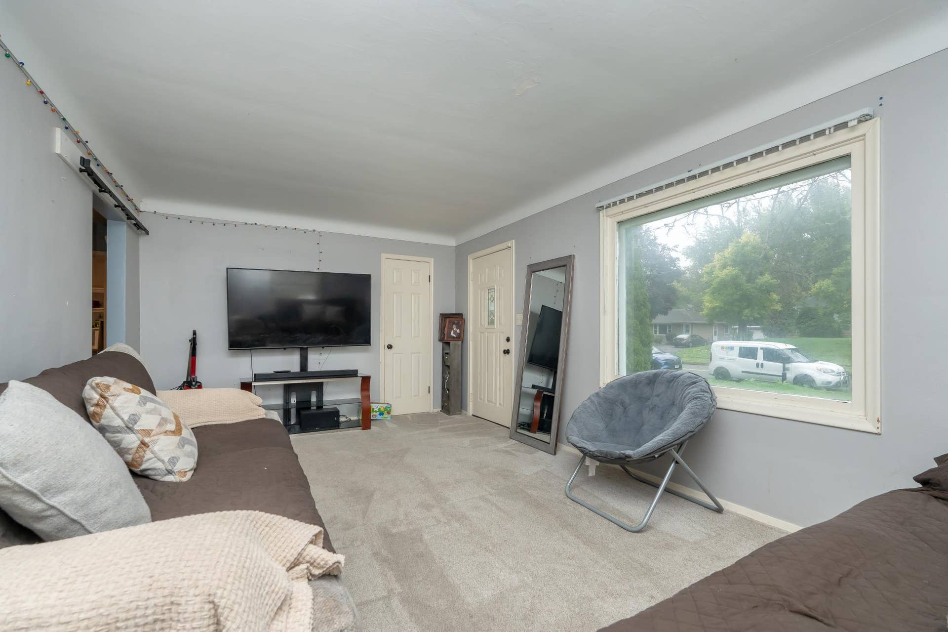 1809 Jackson Street, Maplewood, MN 55117