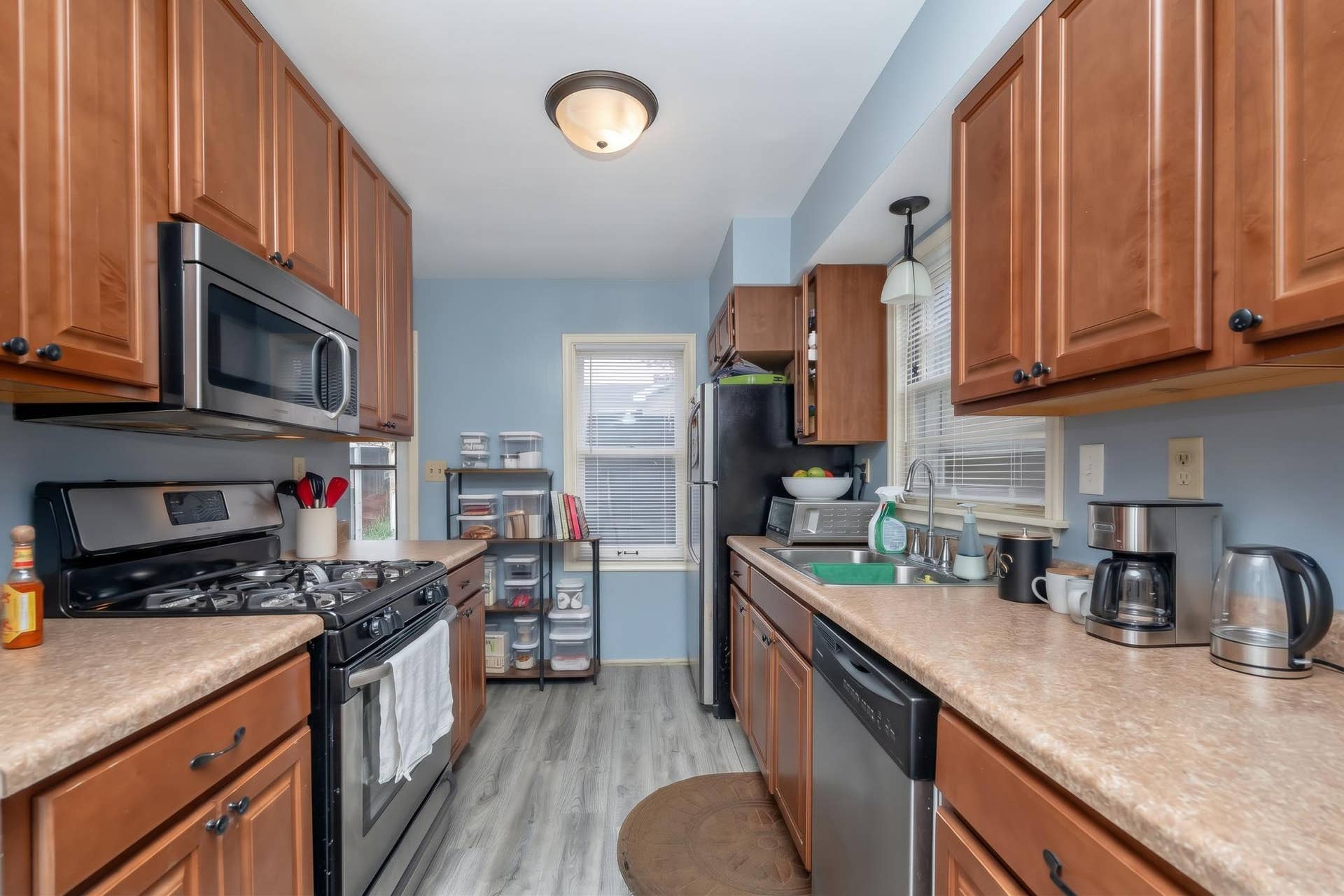 1809 Jackson Street, Maplewood, MN 55117