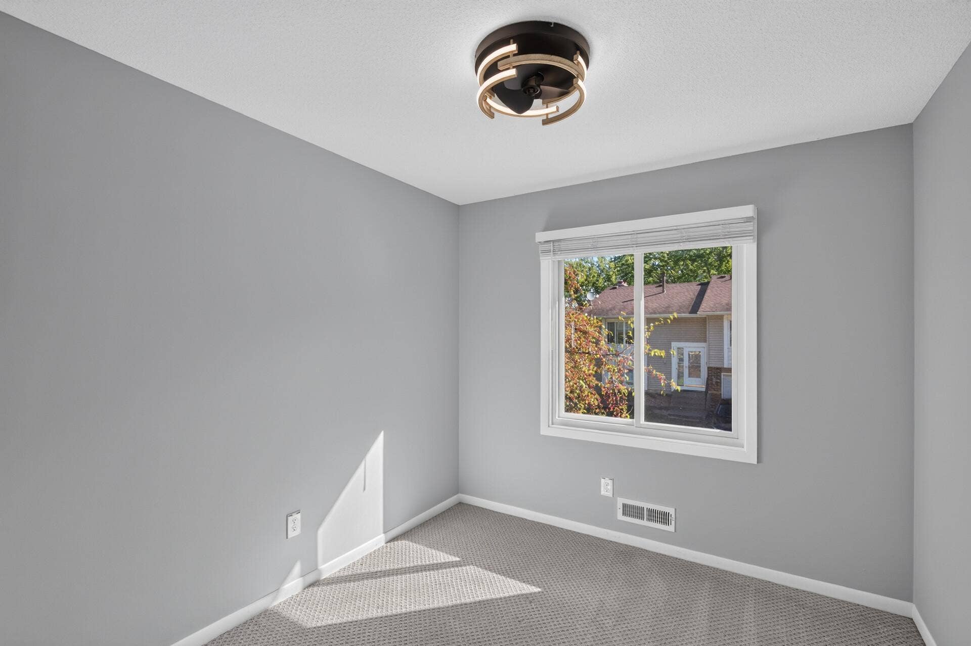 11037 104th Place N, Maple Grove, MN 55369 11037 104th Place N, Maple Grove, MN 55369