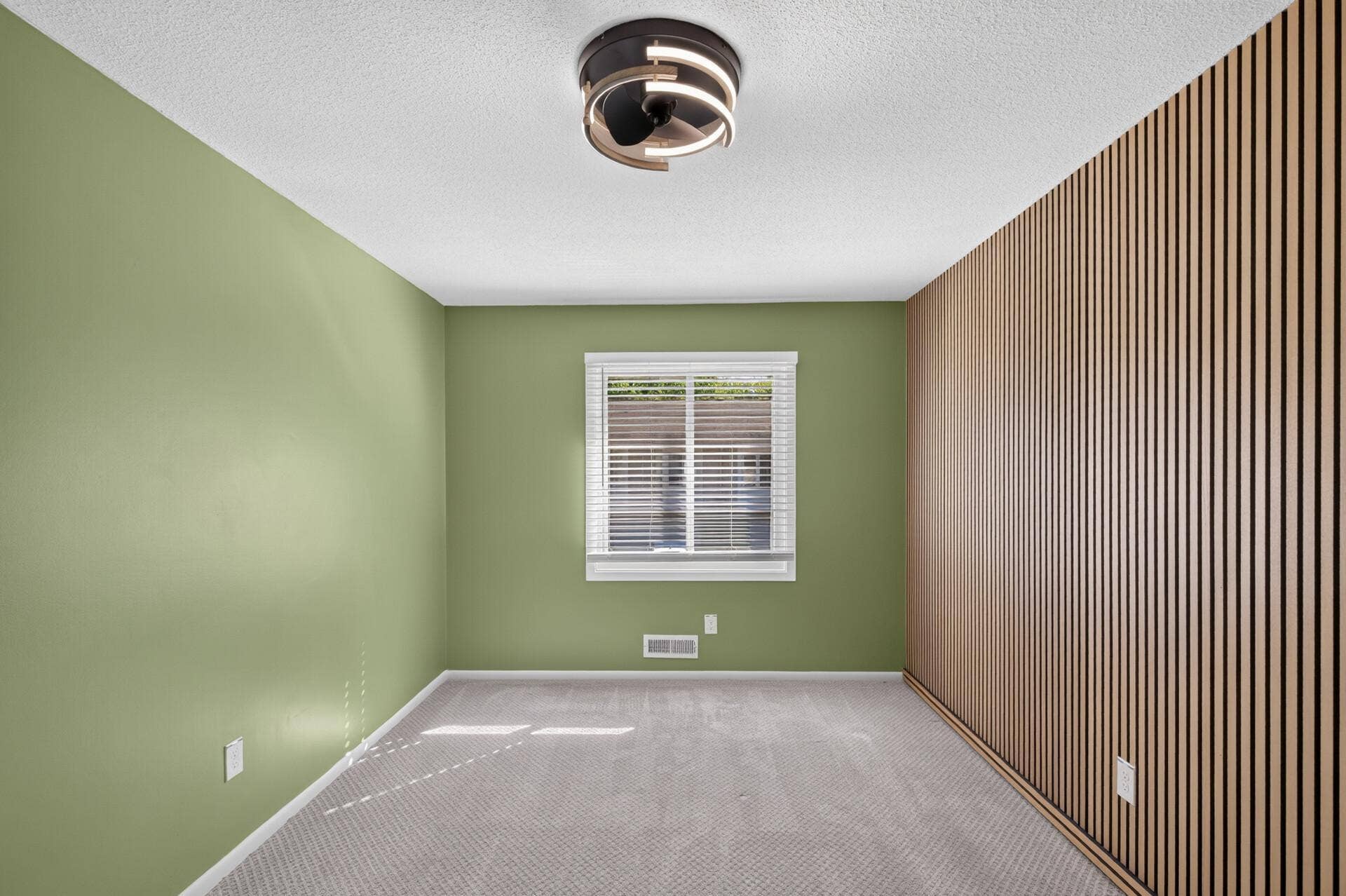 11037 104th Place N, Maple Grove, MN 55369 11037 104th Place N, Maple Grove, MN 55369