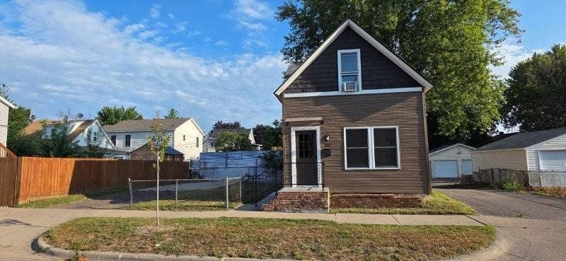 367 Blair Avenue, 102, Saint Paul, MN 55103 20260825_083700.jpg
