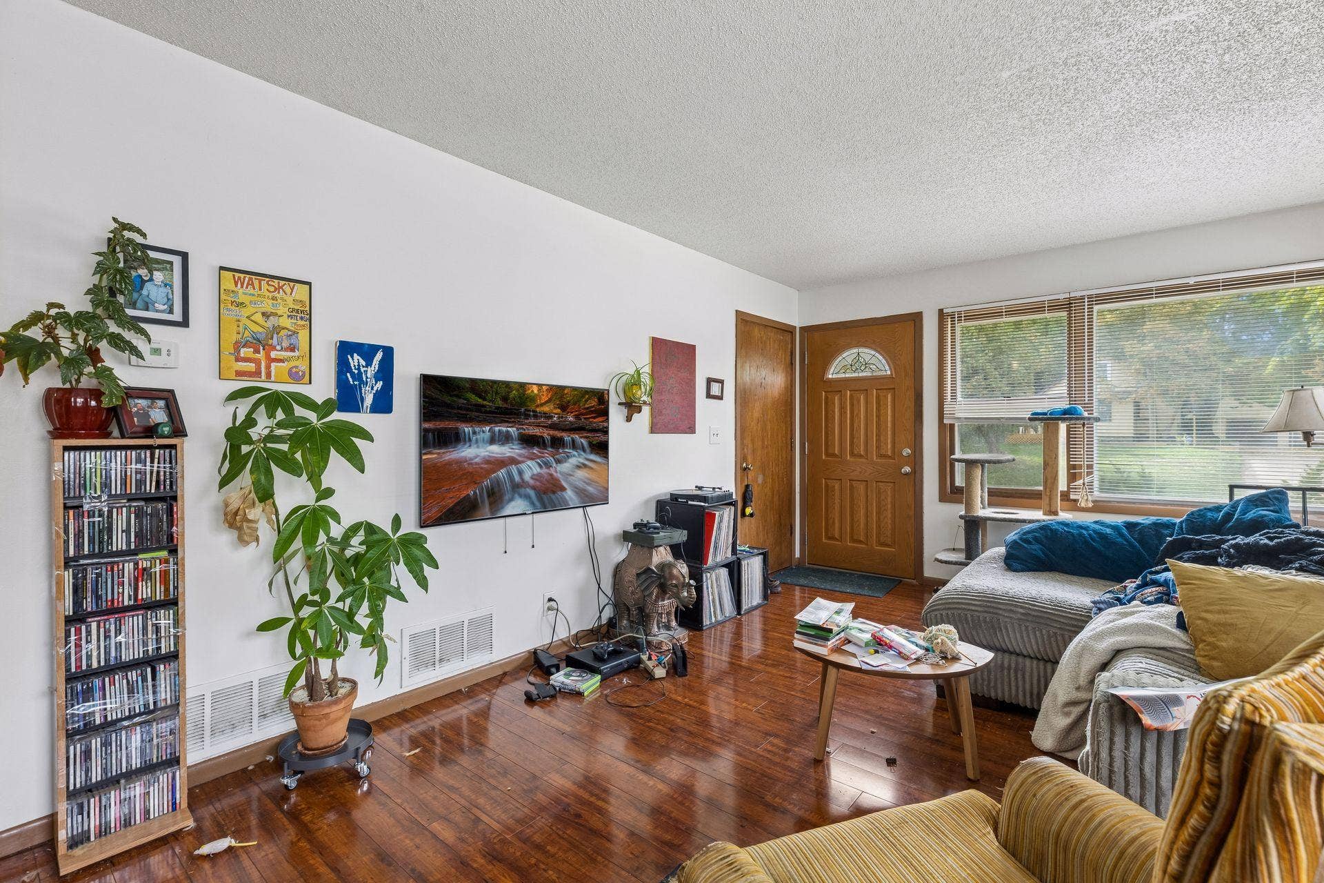 1015 43 1/2 Avenue NE, Columbia Heights, MN 55421 1015 43 1/2 Avenue NE, Columbia Heights, MN 55421