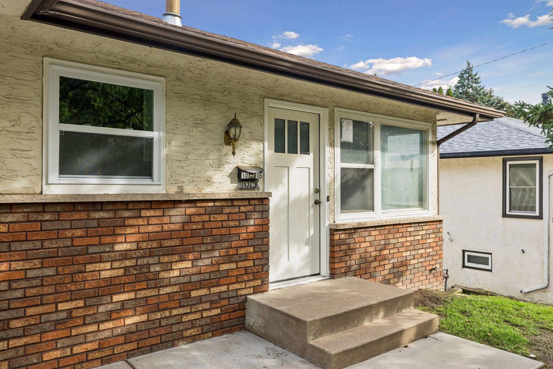 1015 43 1/2 Avenue NE, Columbia Heights, MN 55421 1015 43 1/2 Avenue NE, Columbia Heights, MN 55421