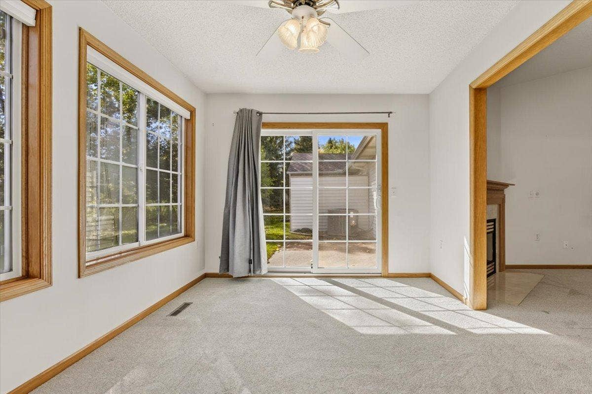 7987 Forest Boulevard, #Unit F, Woodbury, MN 55125 7987 Forest Boulevard, #Unit F, Woodbury, MN 55125