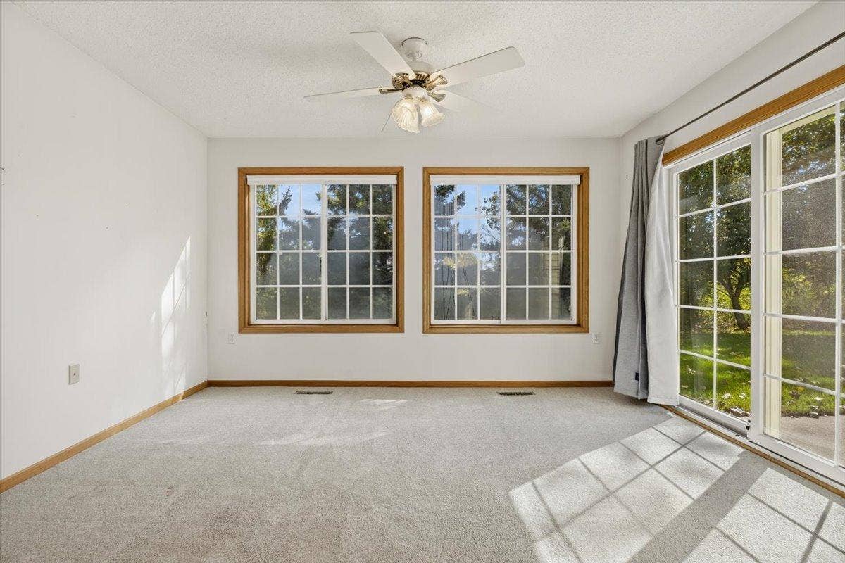 7987 Forest Boulevard, #Unit F, Woodbury, MN 55125 7987 Forest Boulevard, #Unit F, Woodbury, MN 55125