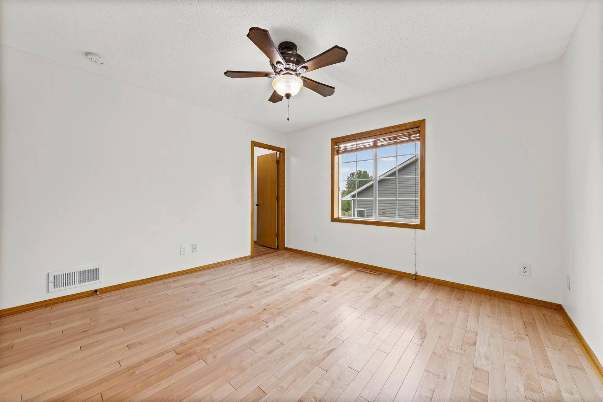 9024 Nevada Avenue N, Brooklyn Park, MN 55445 9024 Nevada Avenue N, Brooklyn Park, MN 55445