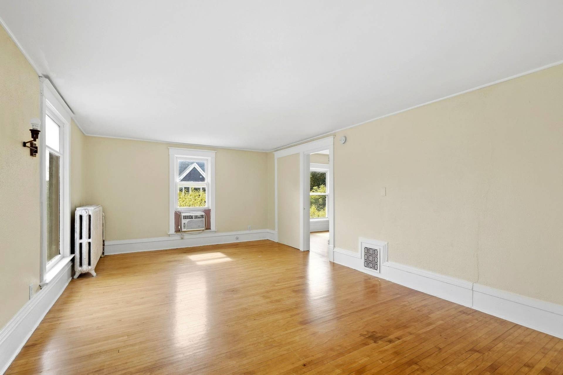 501 Newton Avenue N, 30, Minneapolis, MN 55405 501 Newton Avenue N, 30, Minneapolis, MN 55405
