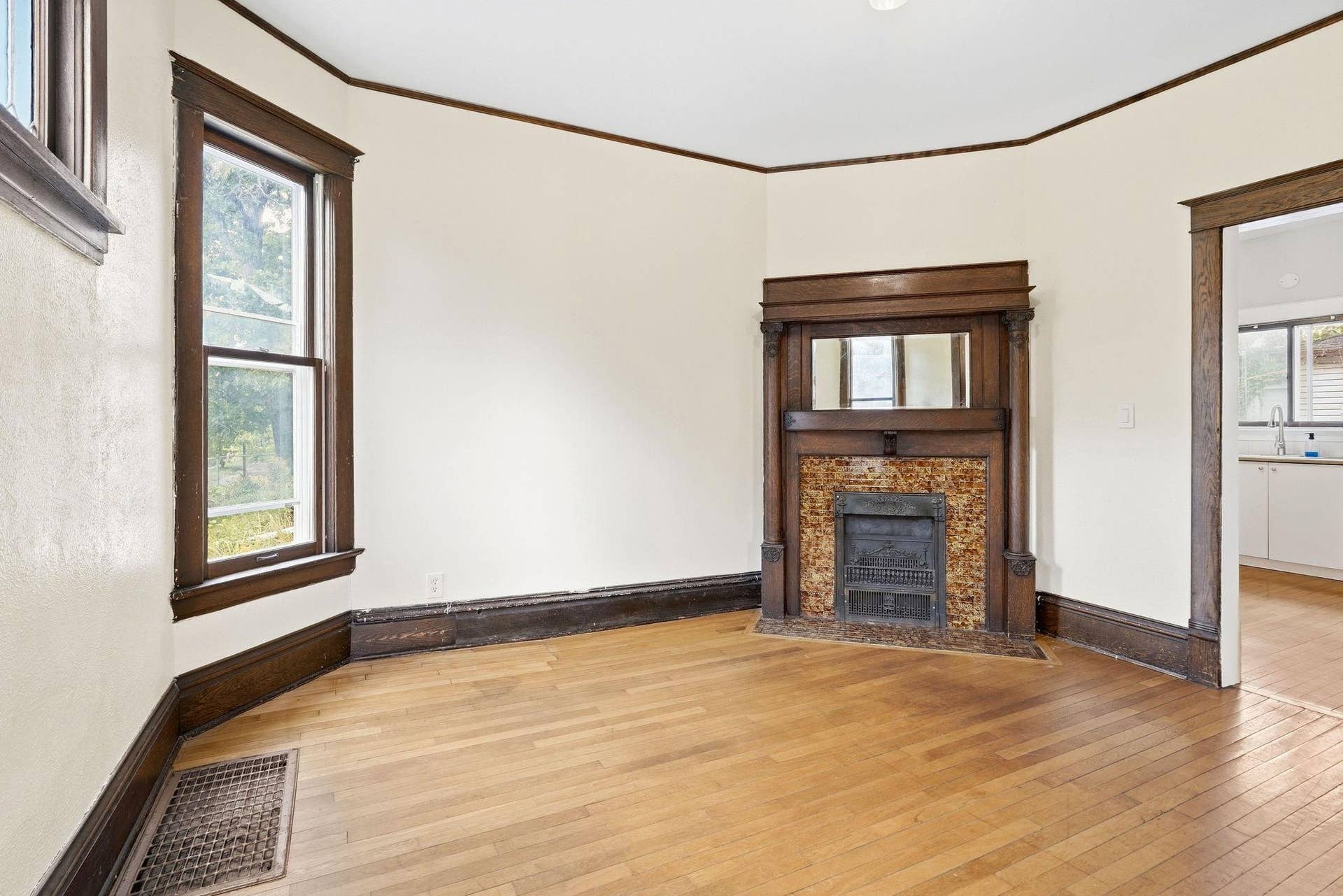 501 Newton Avenue N, 30, Minneapolis, MN 55405 25-web-or-mls-501-n-newton-ave.jpg