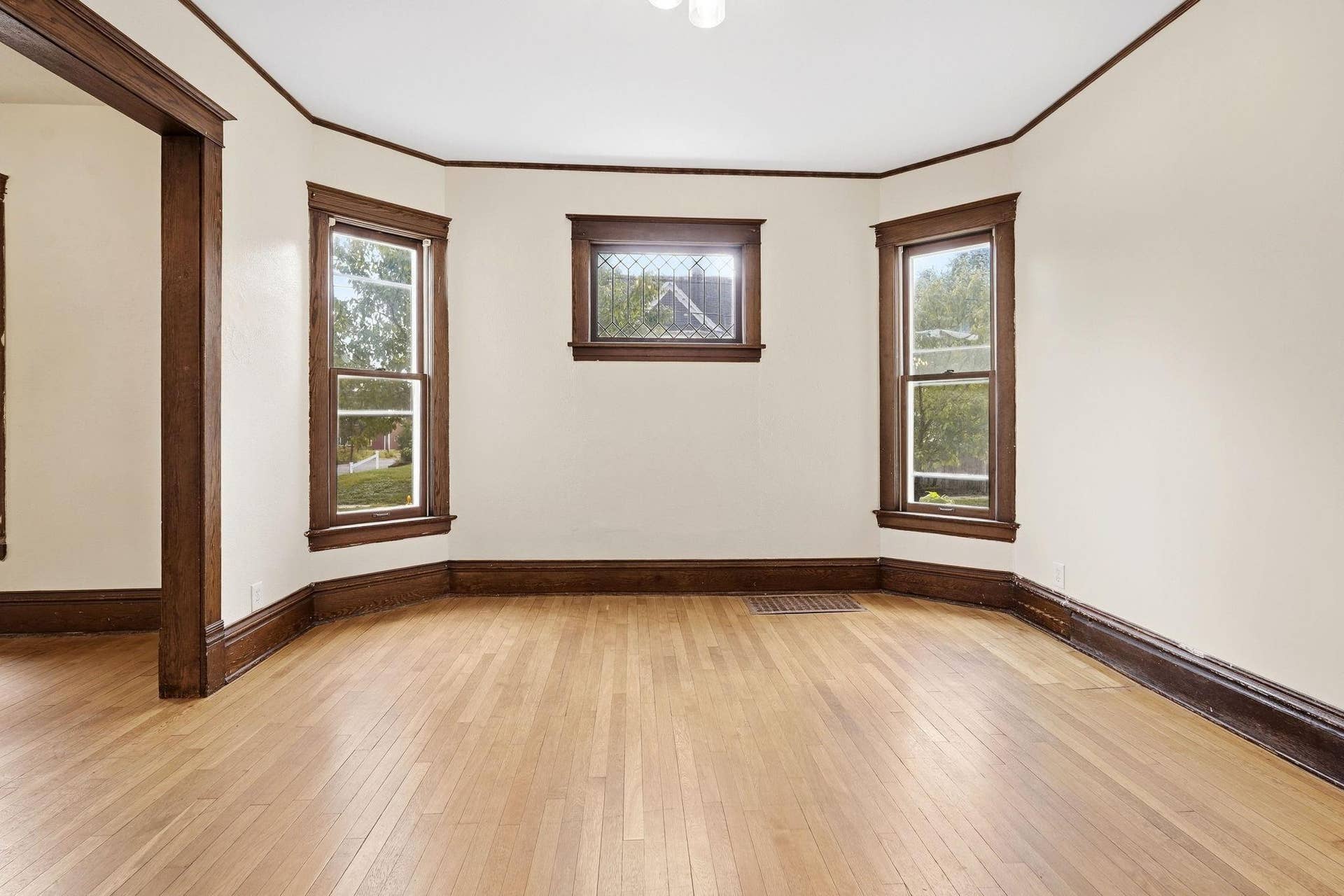501 Newton Avenue N, 30, Minneapolis, MN 55405 24-web-or-mls-501-n-newton-ave.jpg
