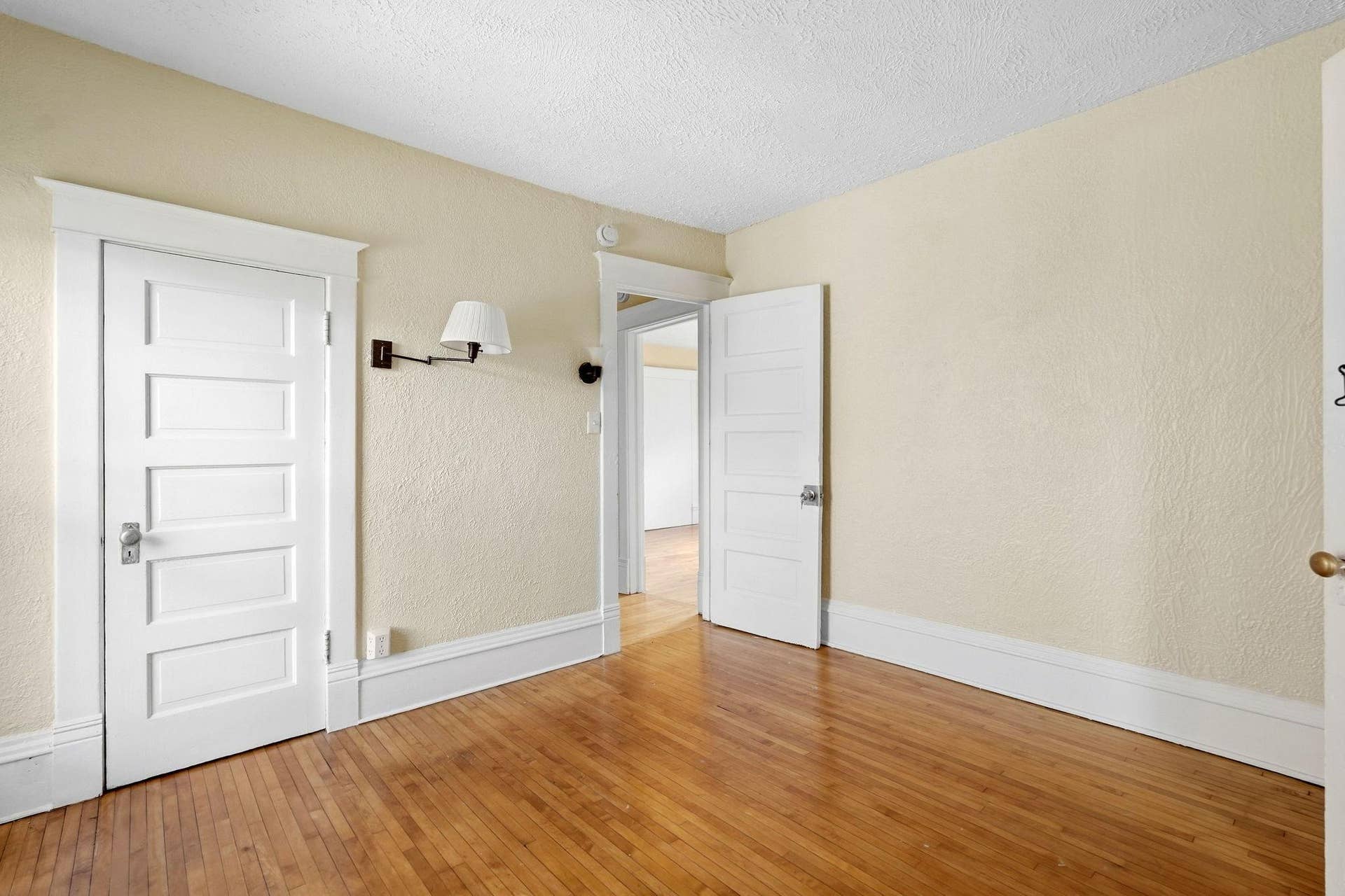 501 Newton Avenue N, 30, Minneapolis, MN 55405 501 Newton Avenue N, 30, Minneapolis, MN 55405