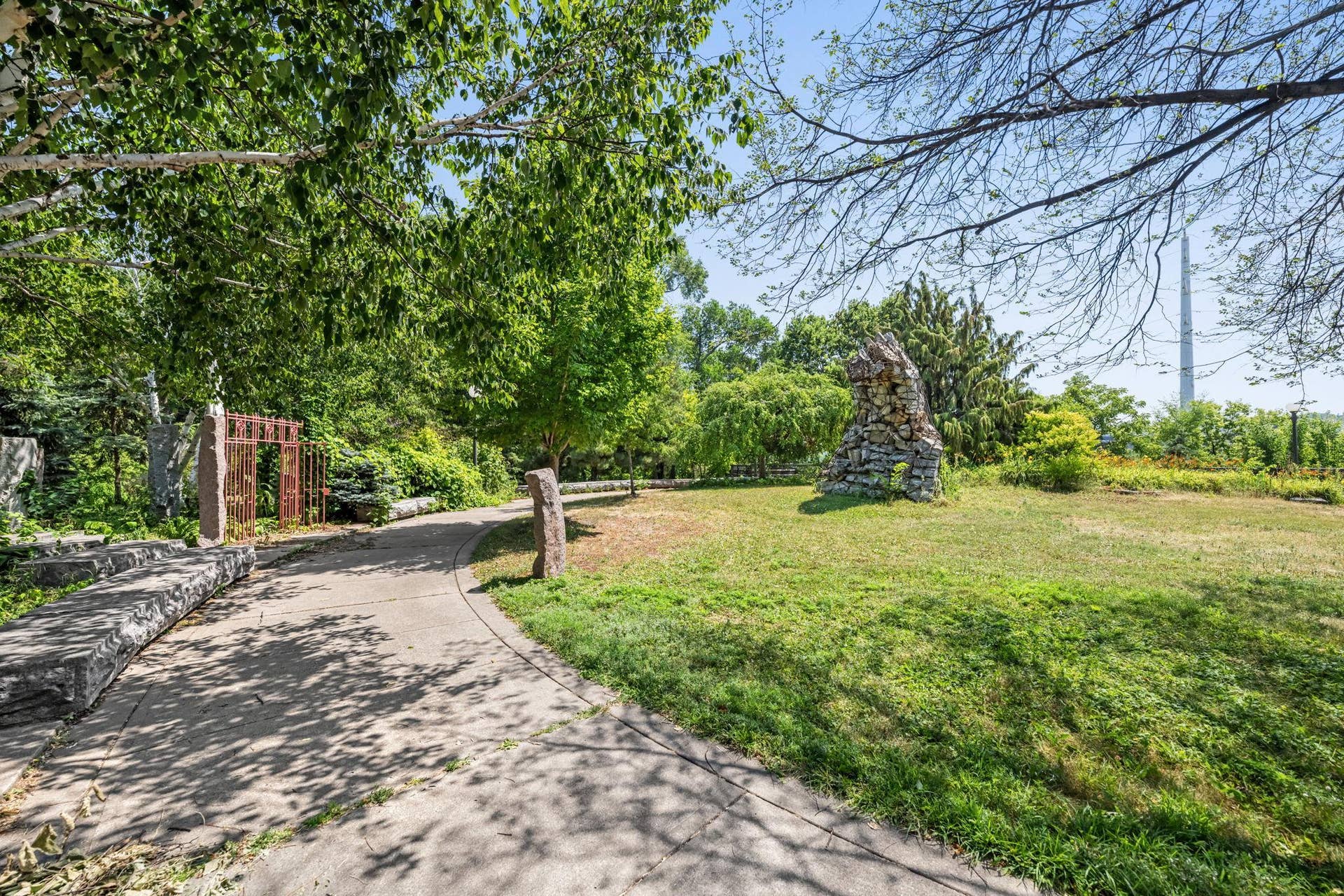 82 Leech Street, 103, Saint Paul, MN 55102