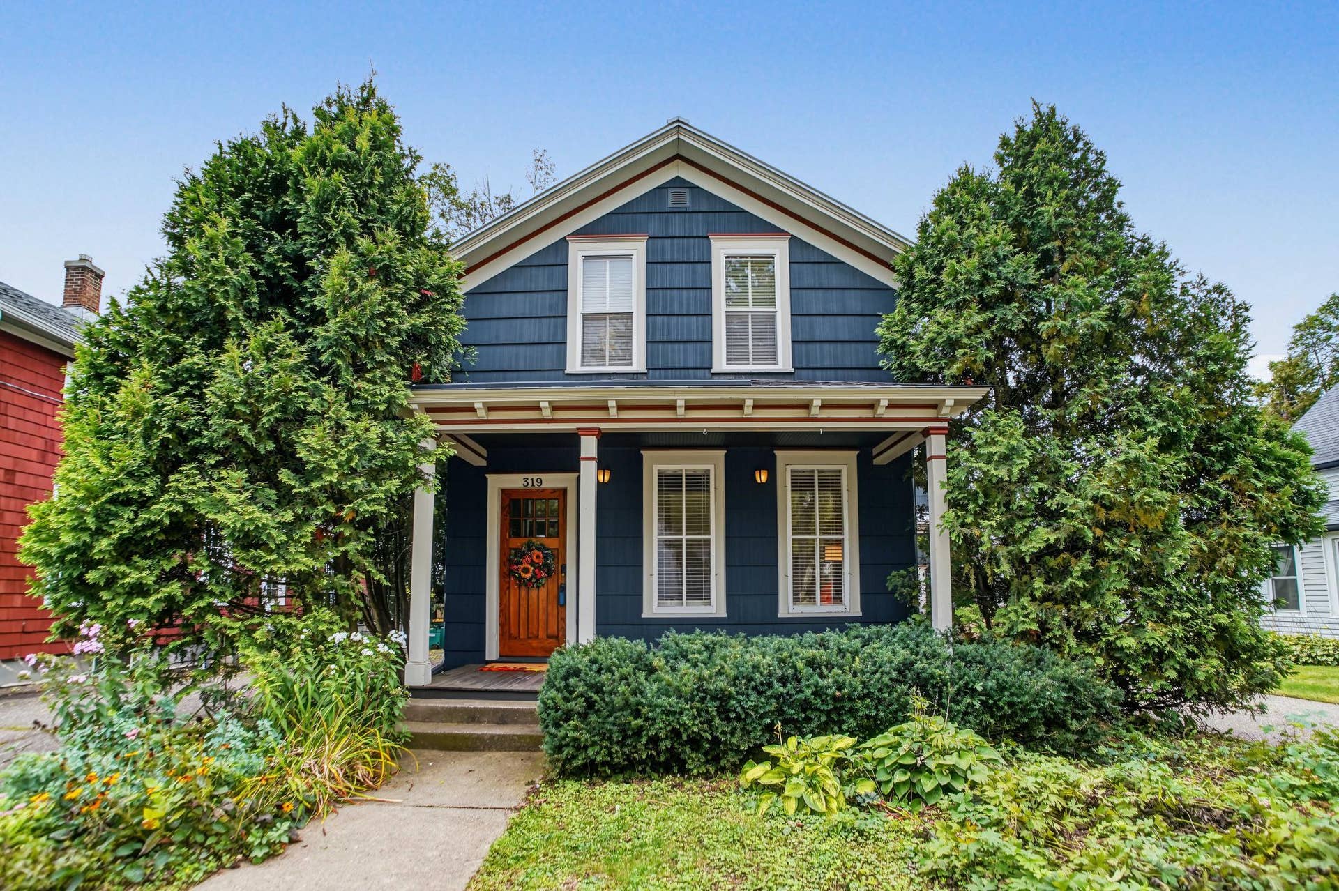 Welcome to 319 Maple Street W!
