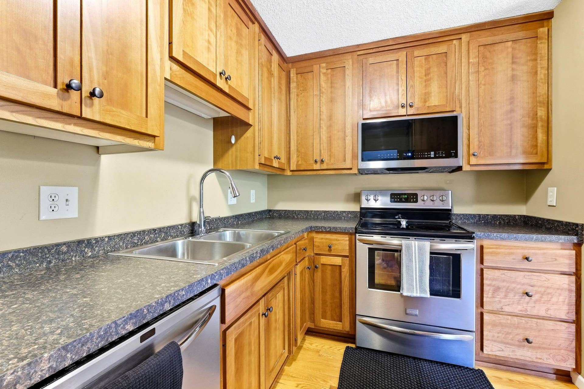 278 Morningside Circle, 88, Saint Paul, MN 55119 15-web-or-mls-278-Morningside-Cir-15.jpg