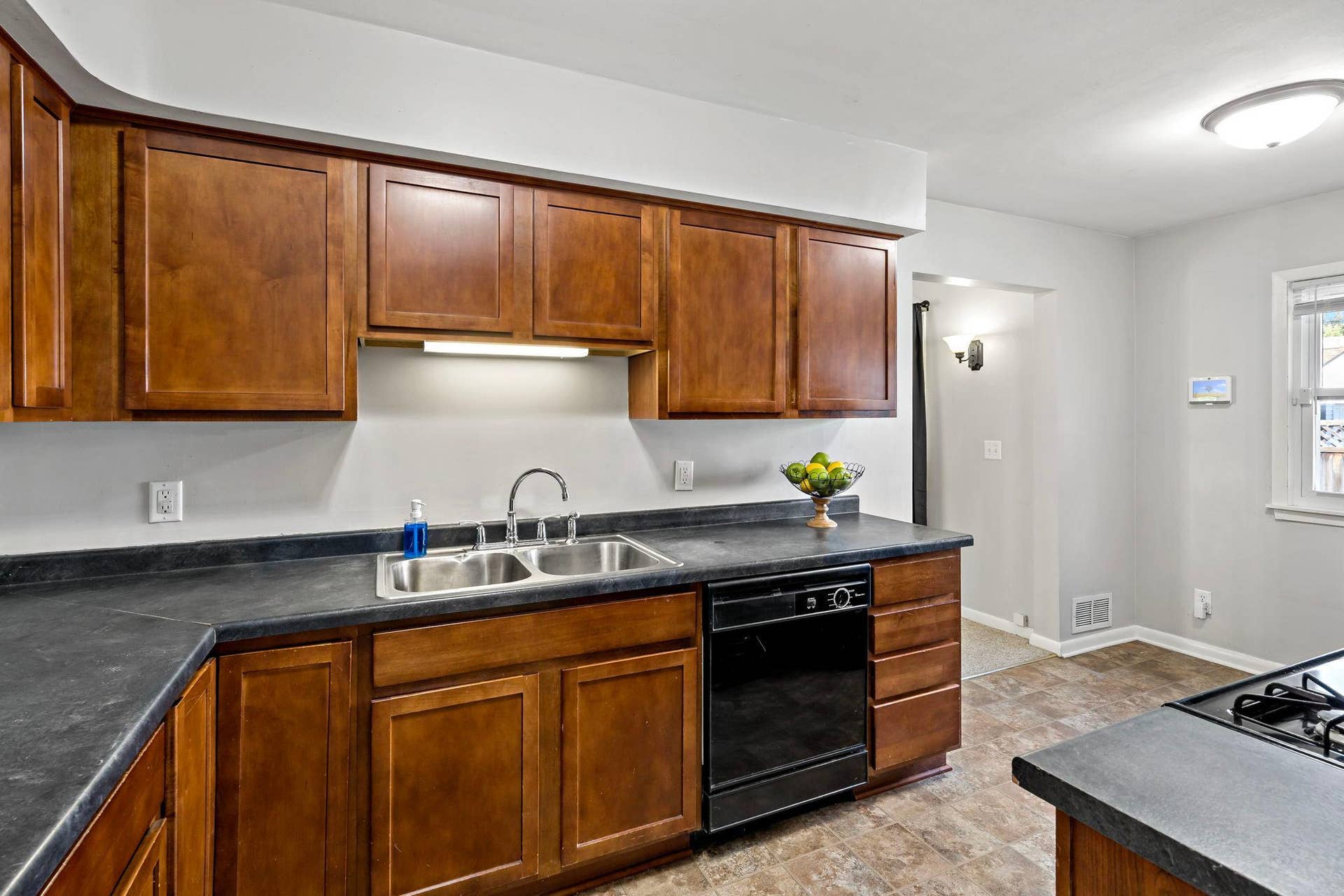 63 Iowa Avenue W, 97, Saint Paul, MN 55117 37-web-or-mls-63 Iowa Ave W St Paul MN_0041.jpg