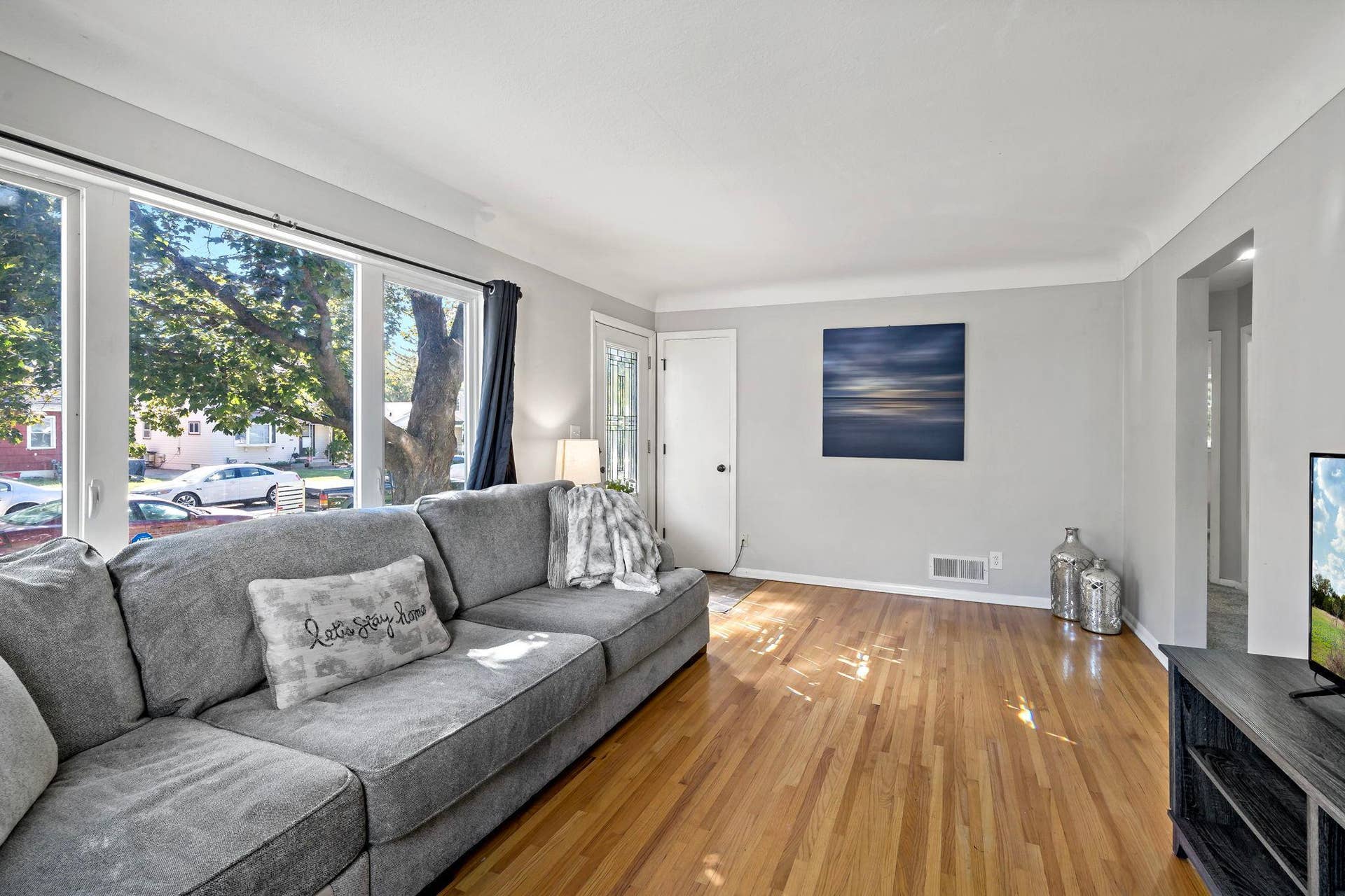 63 Iowa Avenue W, 97, Saint Paul, MN 55117 13-web-or-mls-63 Iowa Ave W St Paul MN_0017.jpg
