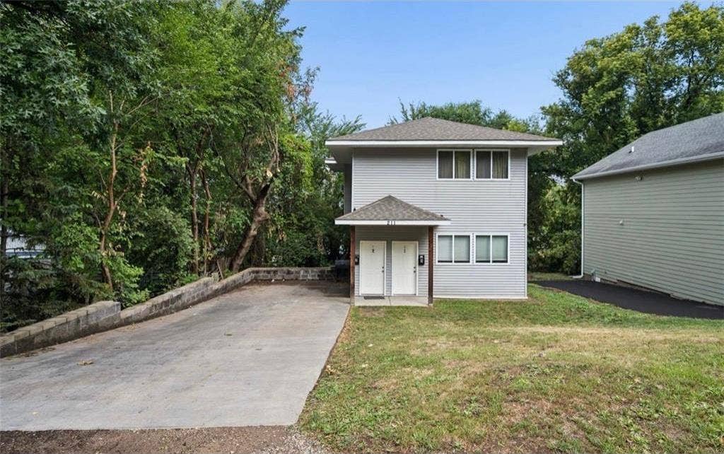 211 Belvidere Street E, 104, Saint Paul, MN 55107 211-Belvidere-Street-E-Saint-Paul-MN-55107-01-Front-Exterior.jpg