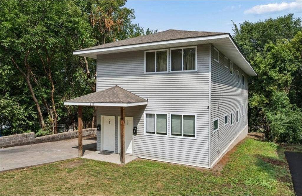 211 Belvidere Street E, 104, Saint Paul, MN 55107 211-Belvidere-Street-E-Saint-Paul-MN-55107-03-Front-Exterior-Right.jpg