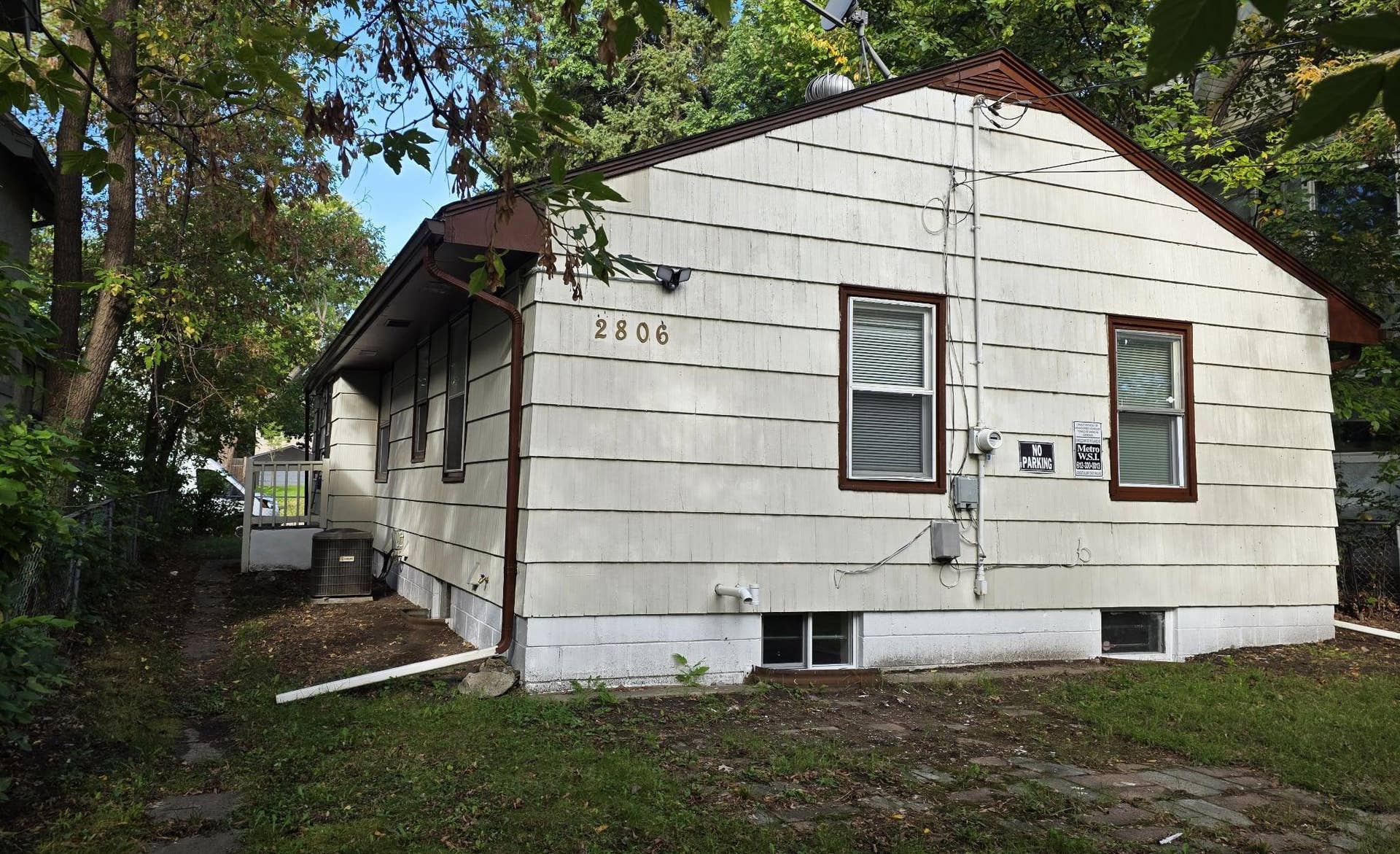 2806 Emerson Avenue N, 31, Minneapolis, MN 55411 2806 Emerson 2.jpg