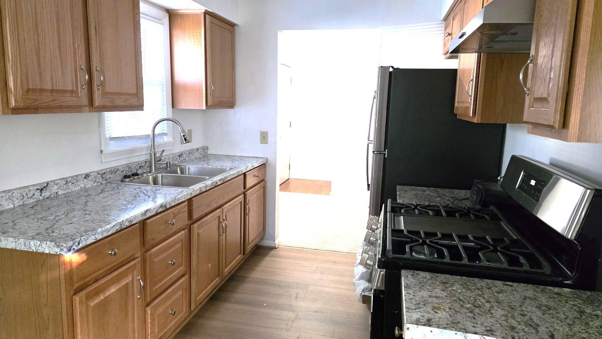 2806 Emerson Avenue N, 31, Minneapolis, MN 55411 2806 Emerson 5.jpg