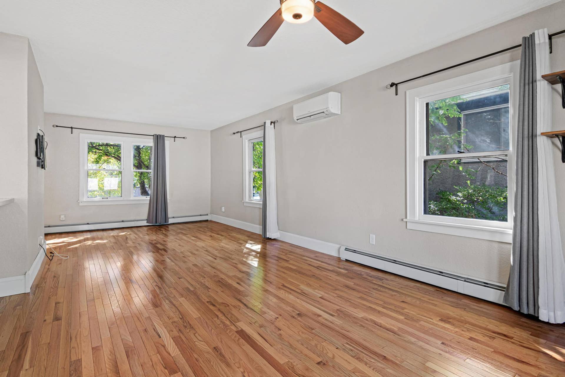2171 Juno Ave-5.jpg