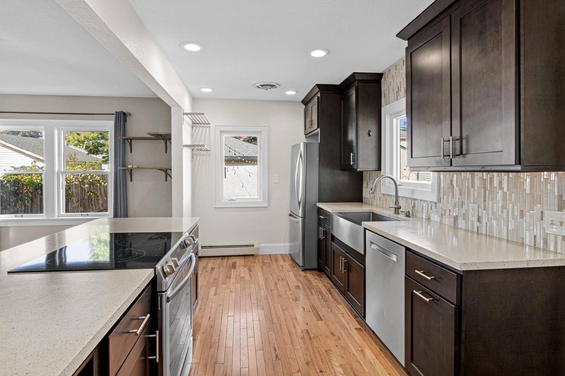 2171 Juno Ave-12.jpg