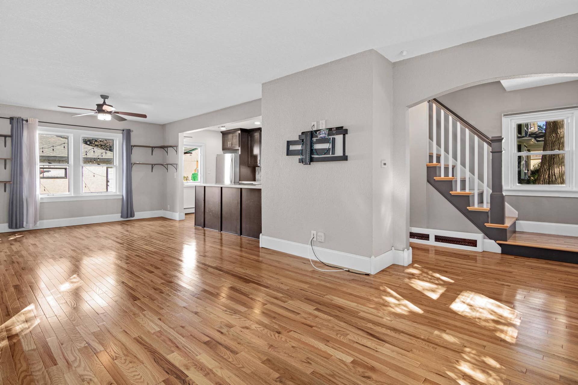 2171 Juno Ave-6.jpg