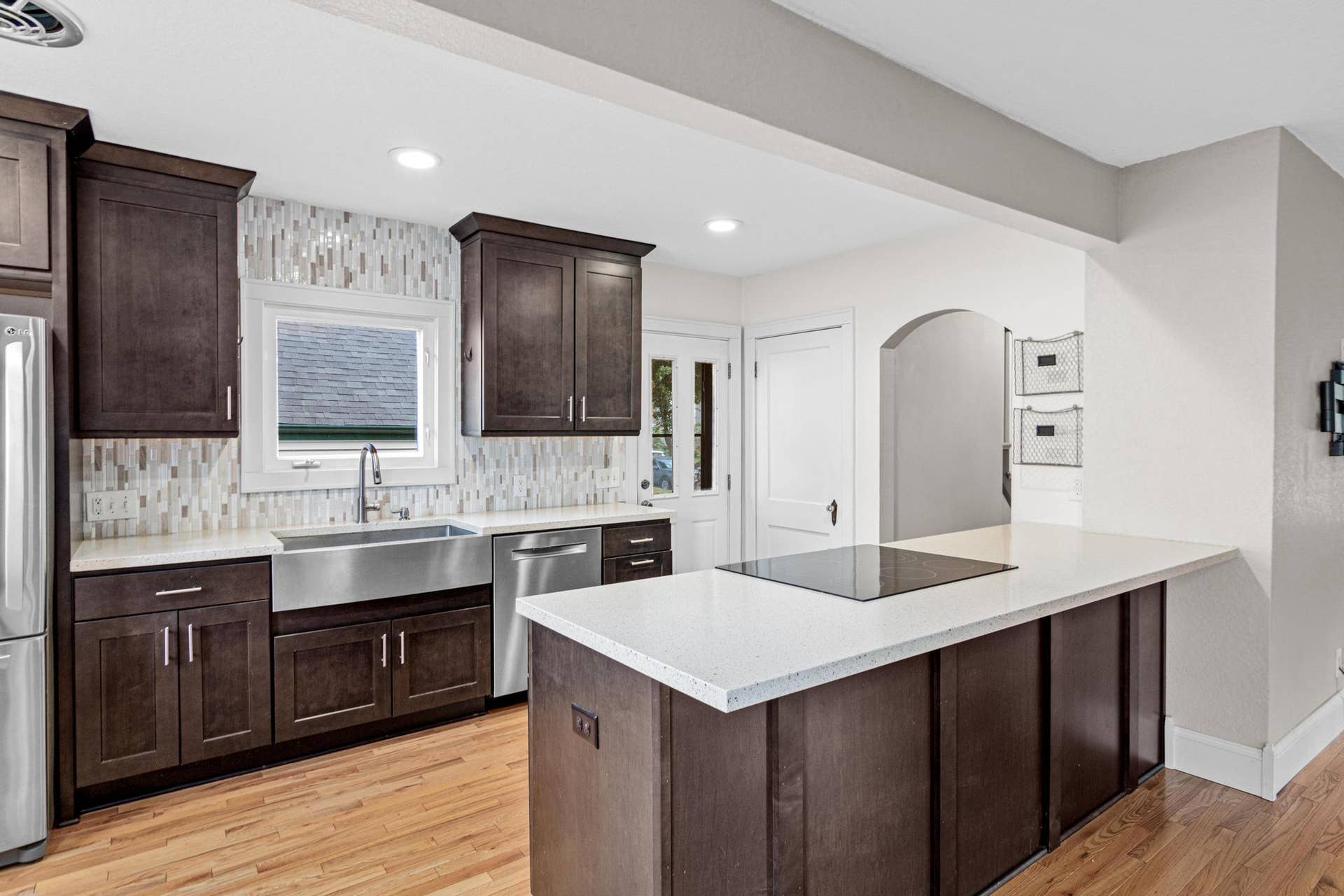 2171 Juno Ave-9.jpg
