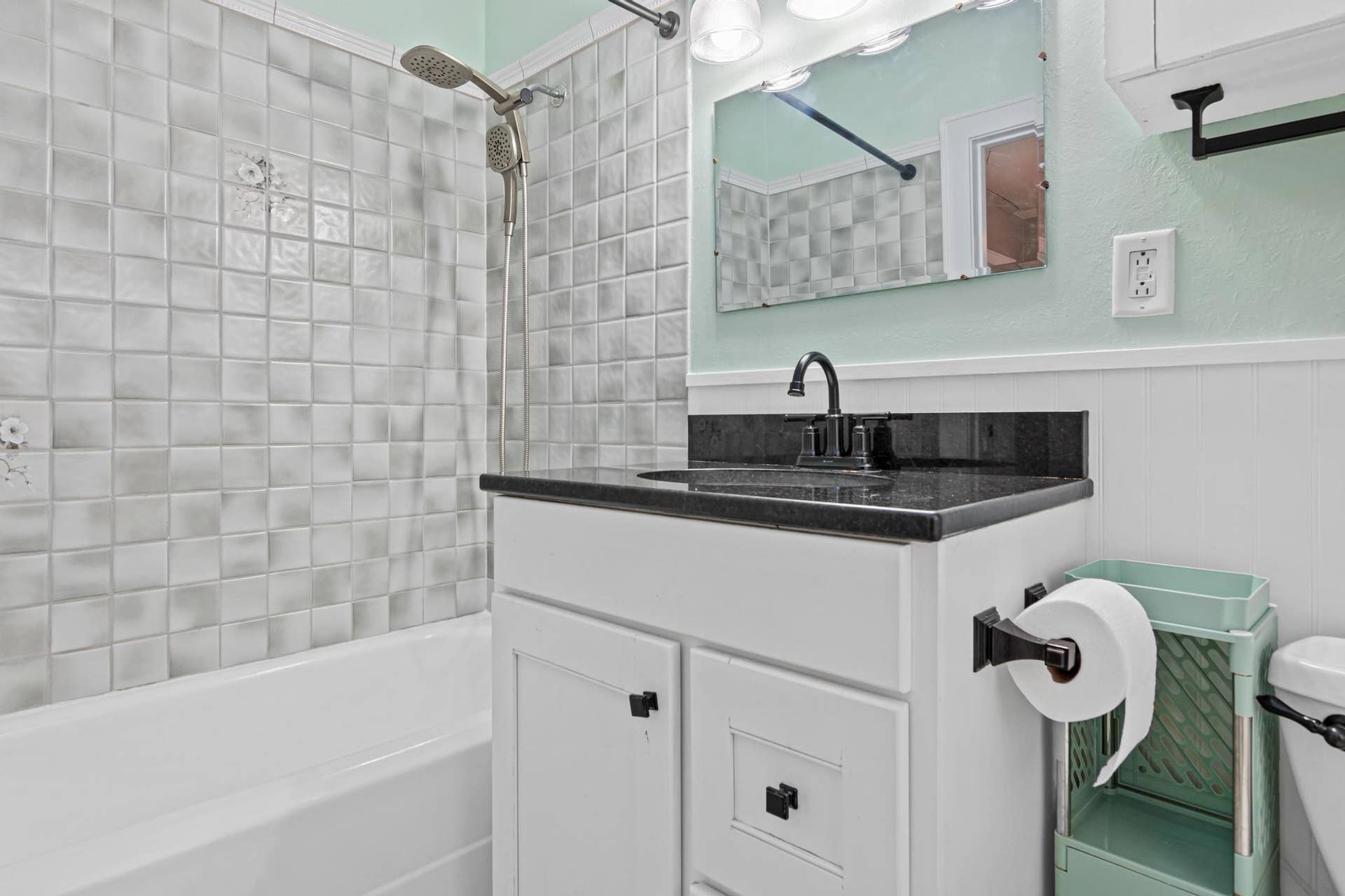 2171 Juno Ave-15.jpg