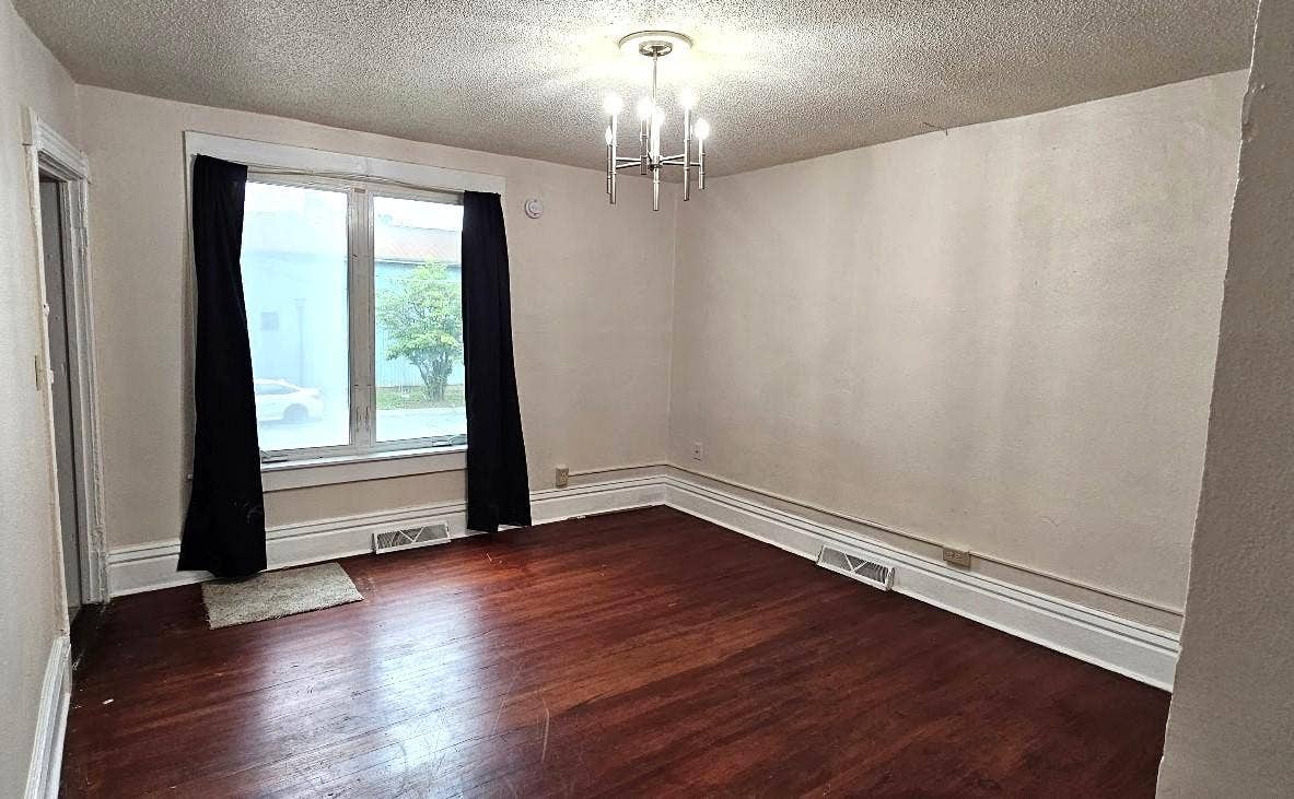 397 Burgess Street, 97, Saint Paul, MN 55117 living room.jpg