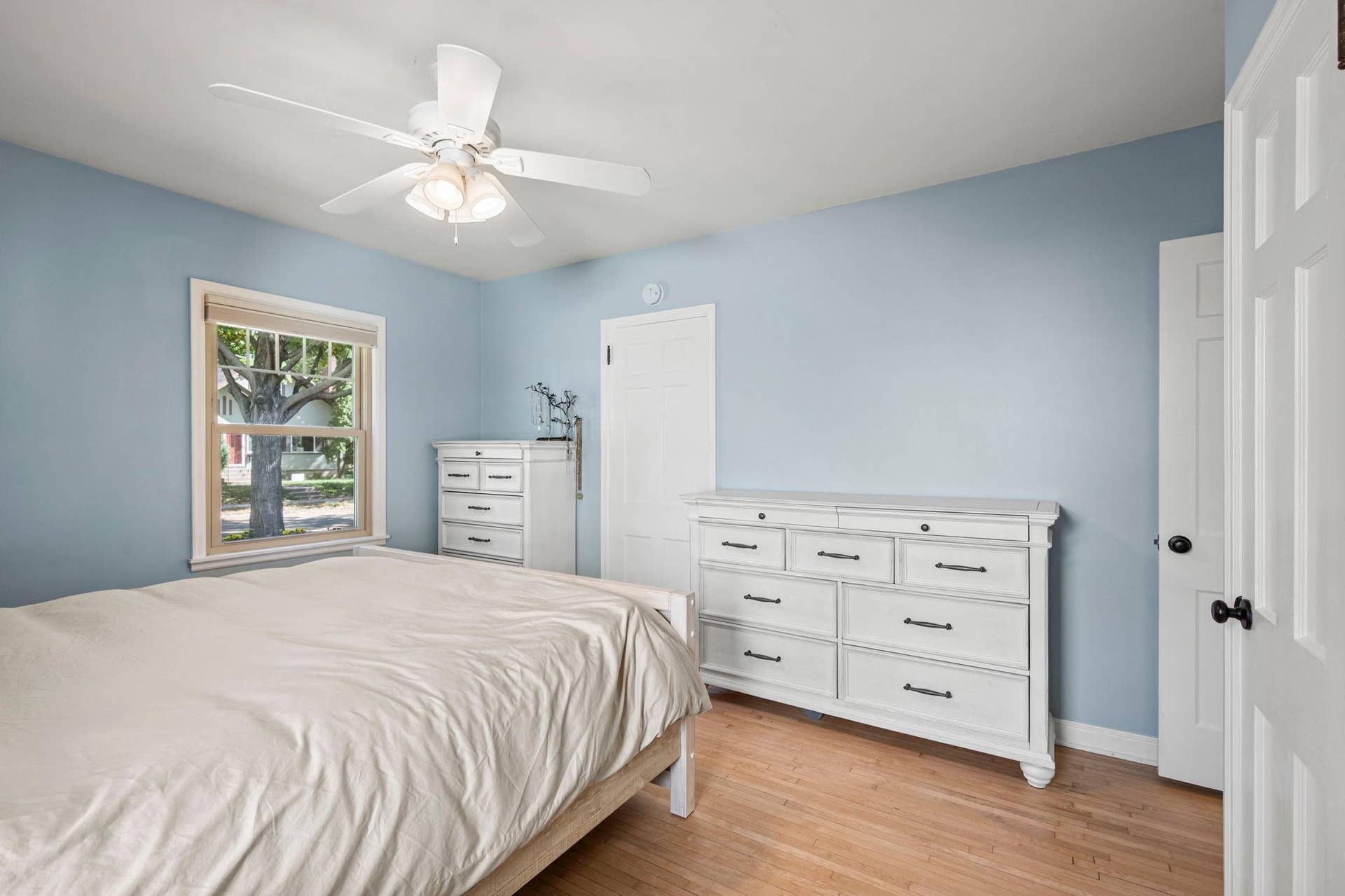 2704 Garfield Street NE, 2, Minneapolis, MN 55418 42-web-or-mls-2704 Garfield St NE-100.jpg