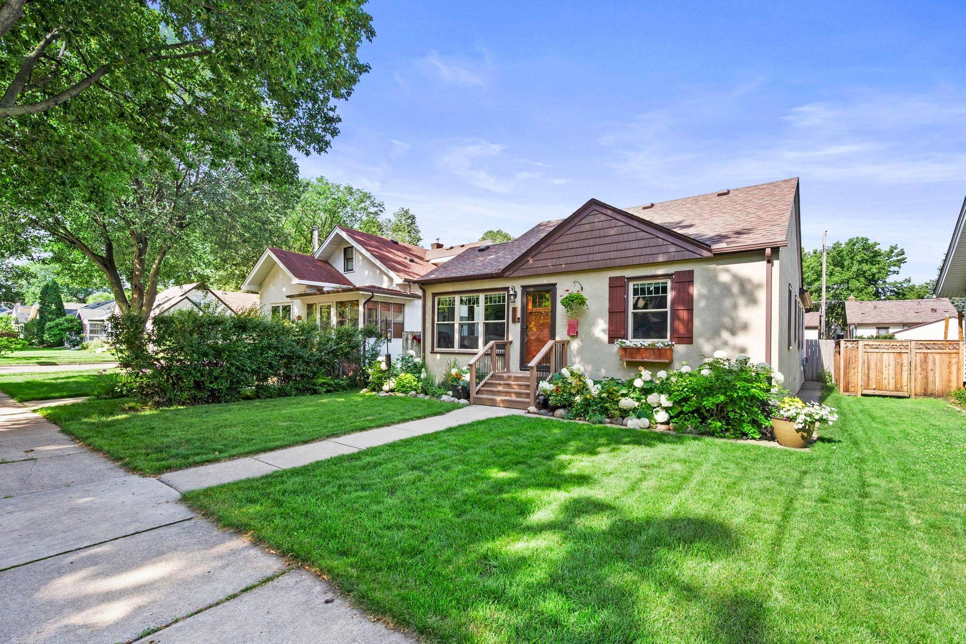 2704 Garfield Street NE, 2, Minneapolis, MN 55418 21-web-or-mls-2704 NE Garfield St-25.jpg